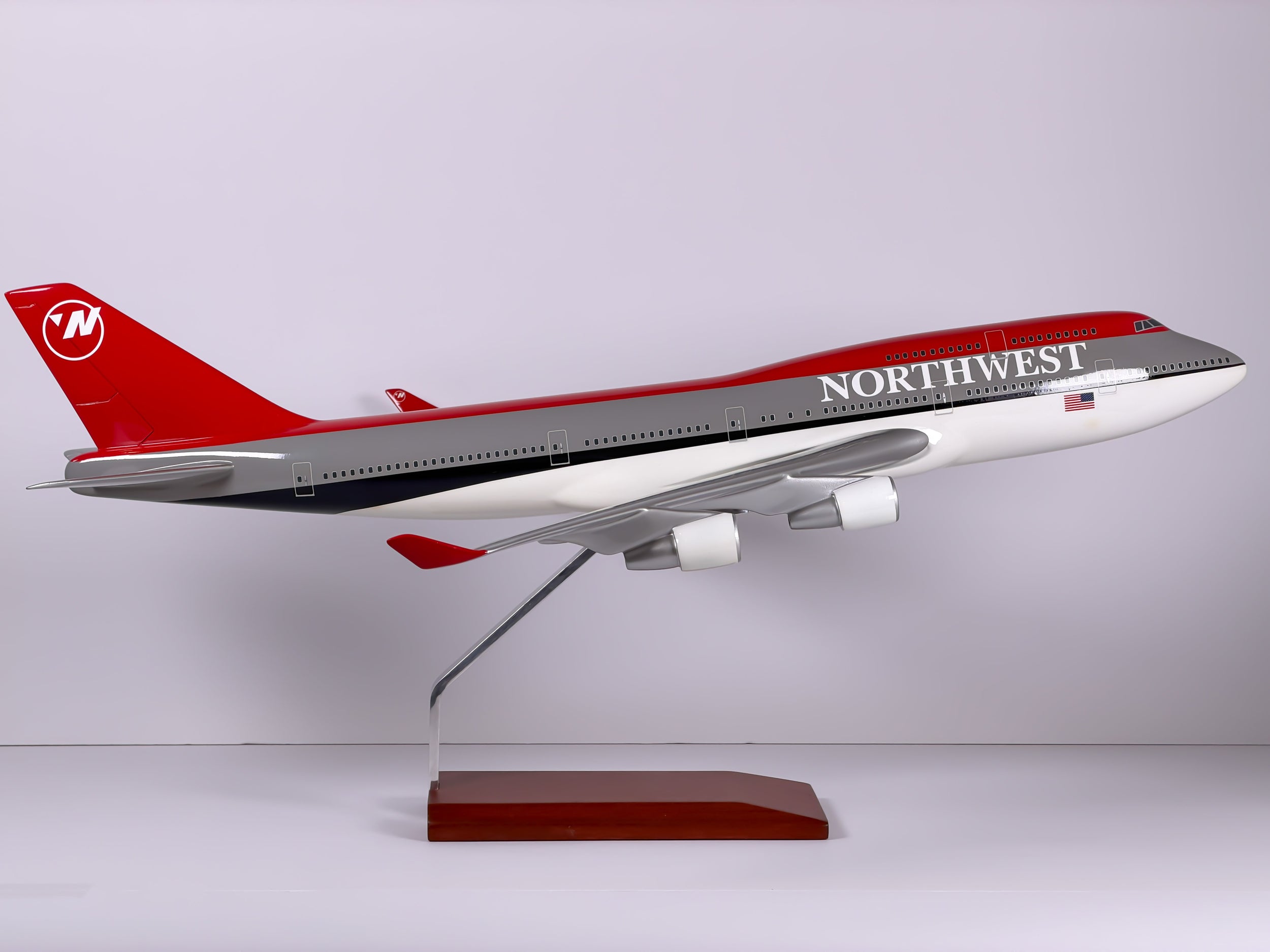 1:100 Northwest Airlines Boeing 747-400 - Bowling Shoe | PACMIN