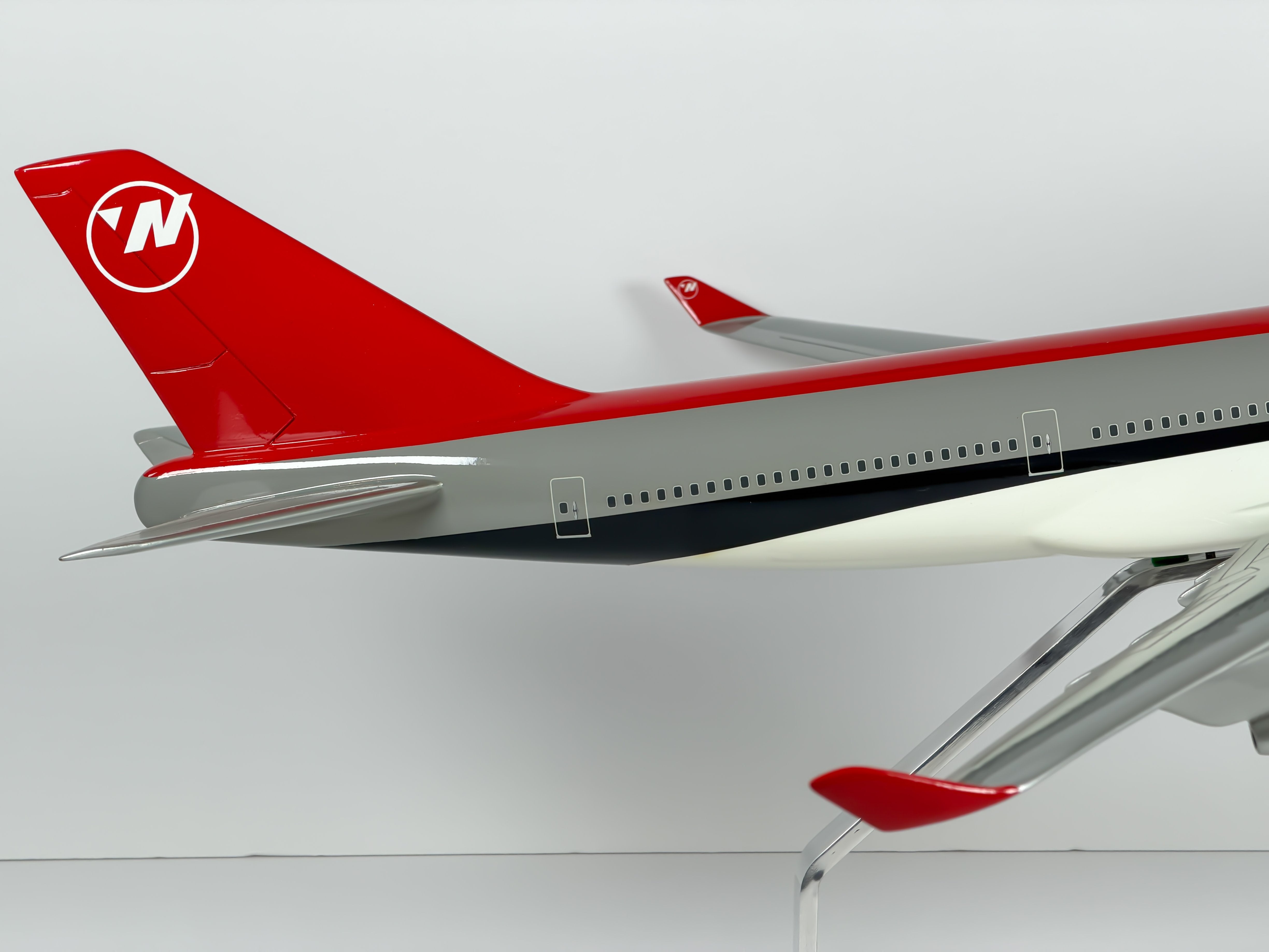1:100 Northwest Airlines Boeing 747-400 - Bowling Shoe | PACMIN
