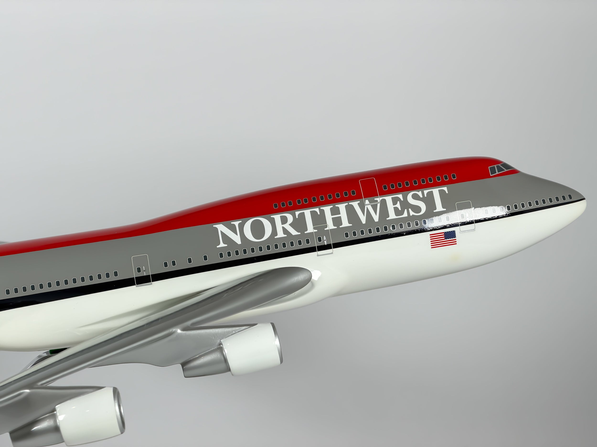 1:100 Northwest Airlines Boeing 747-400 - Bowling Shoe | PACMIN