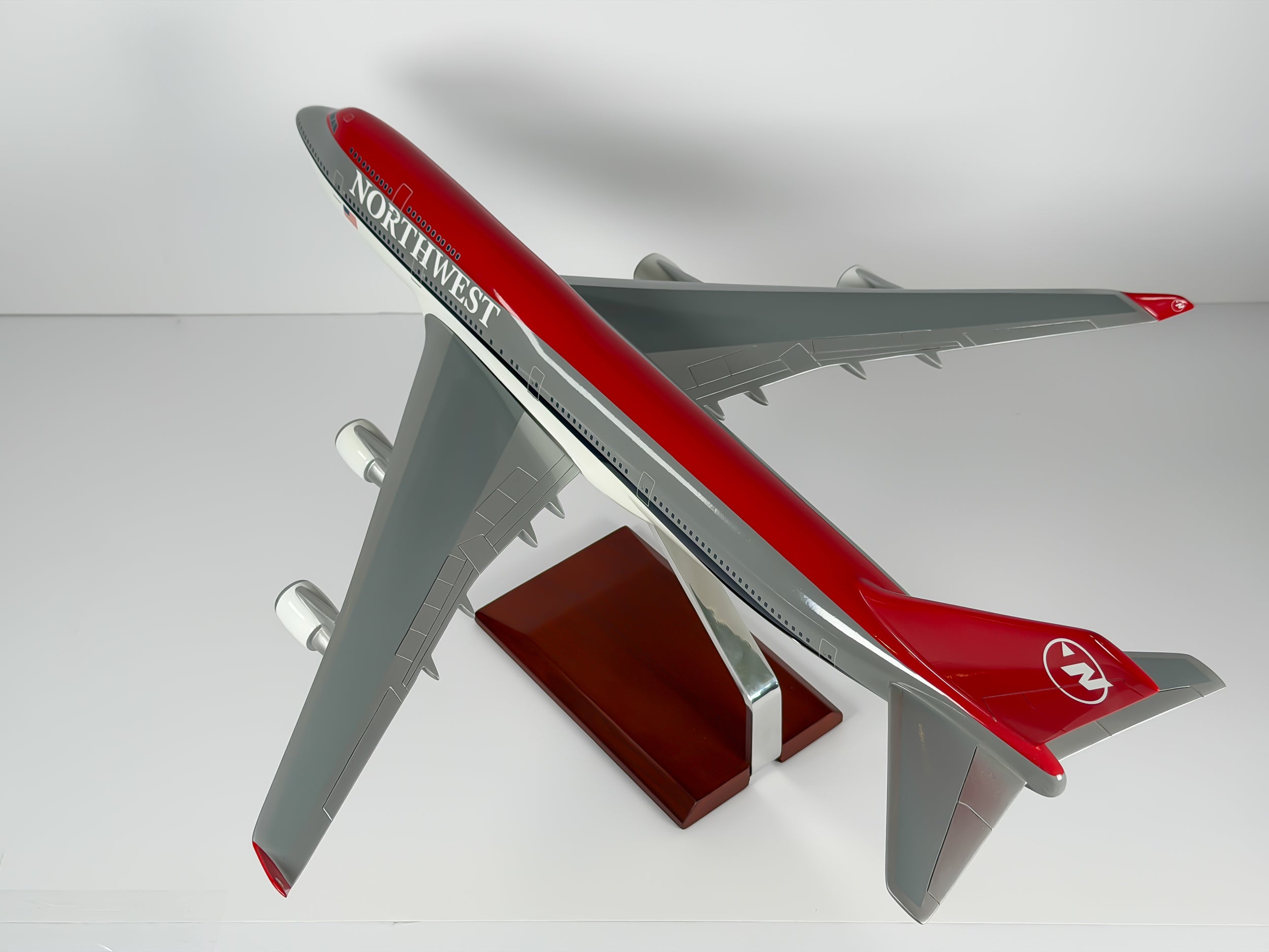 1:100 Northwest Airlines Boeing 747-400 - Bowling Shoe | PACMIN