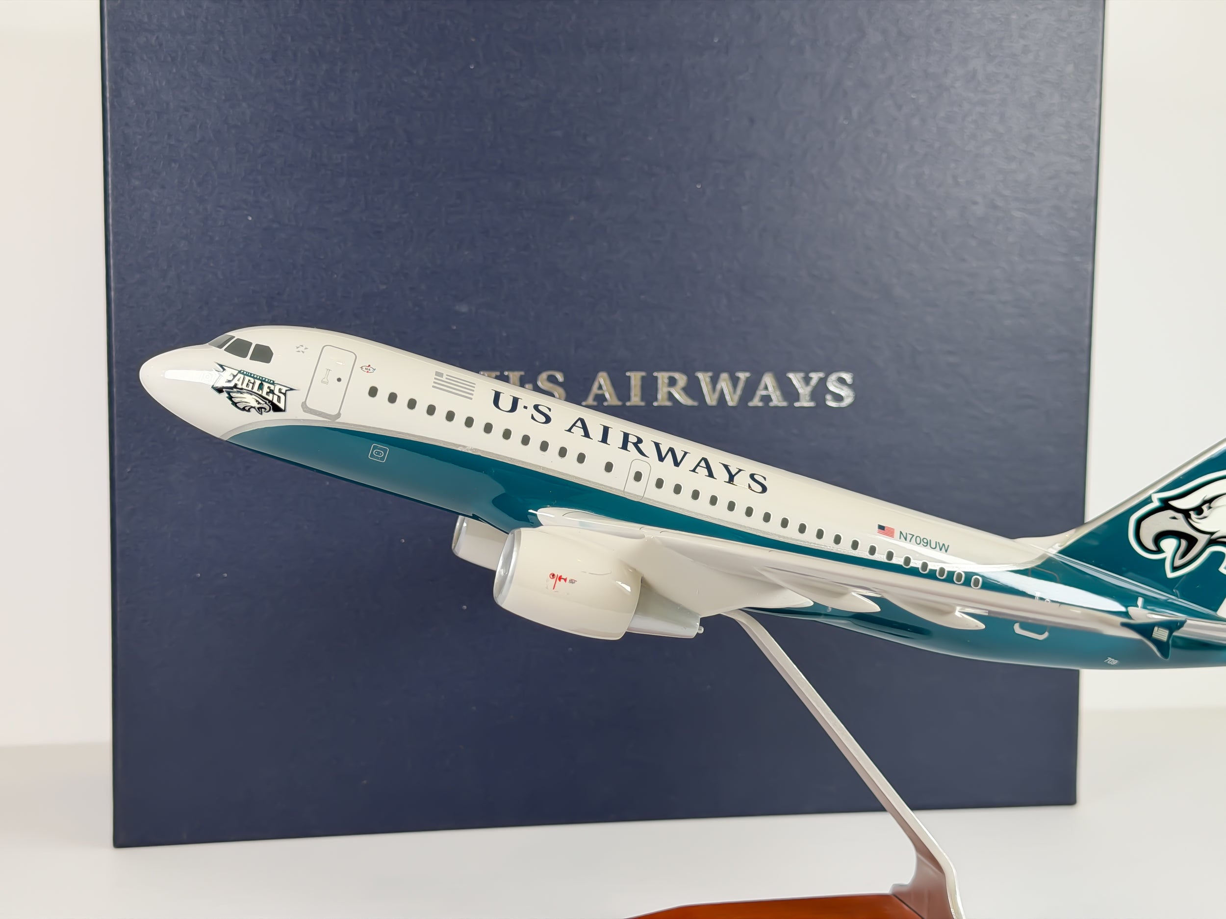 1:100 U.S Airways Airbus A320 (N709UW) - Philidelphia Eagles | PACMIN