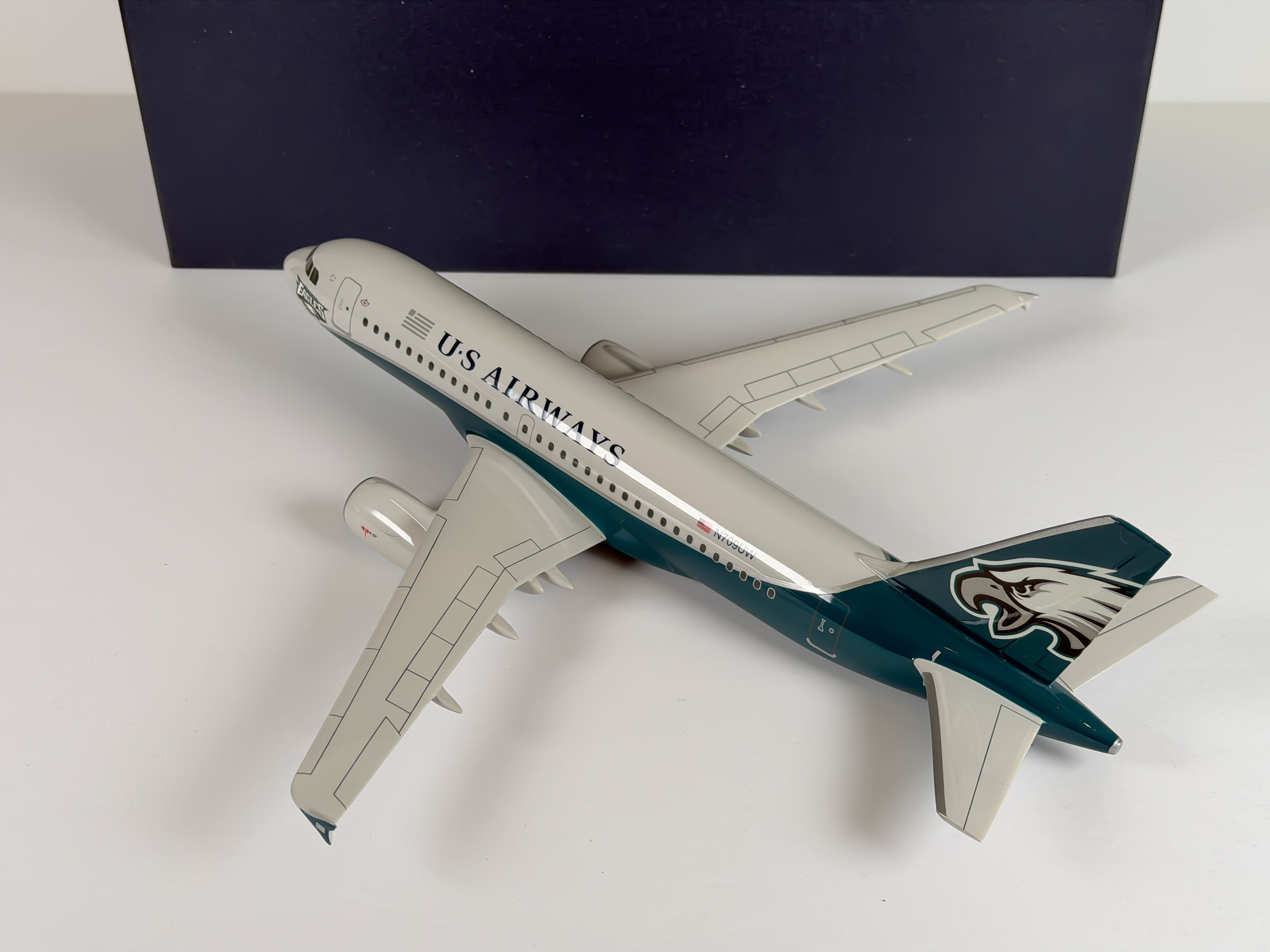 1:100 U.S Airways Airbus A320 (N709UW) - Philidelphia Eagles | PACMIN
