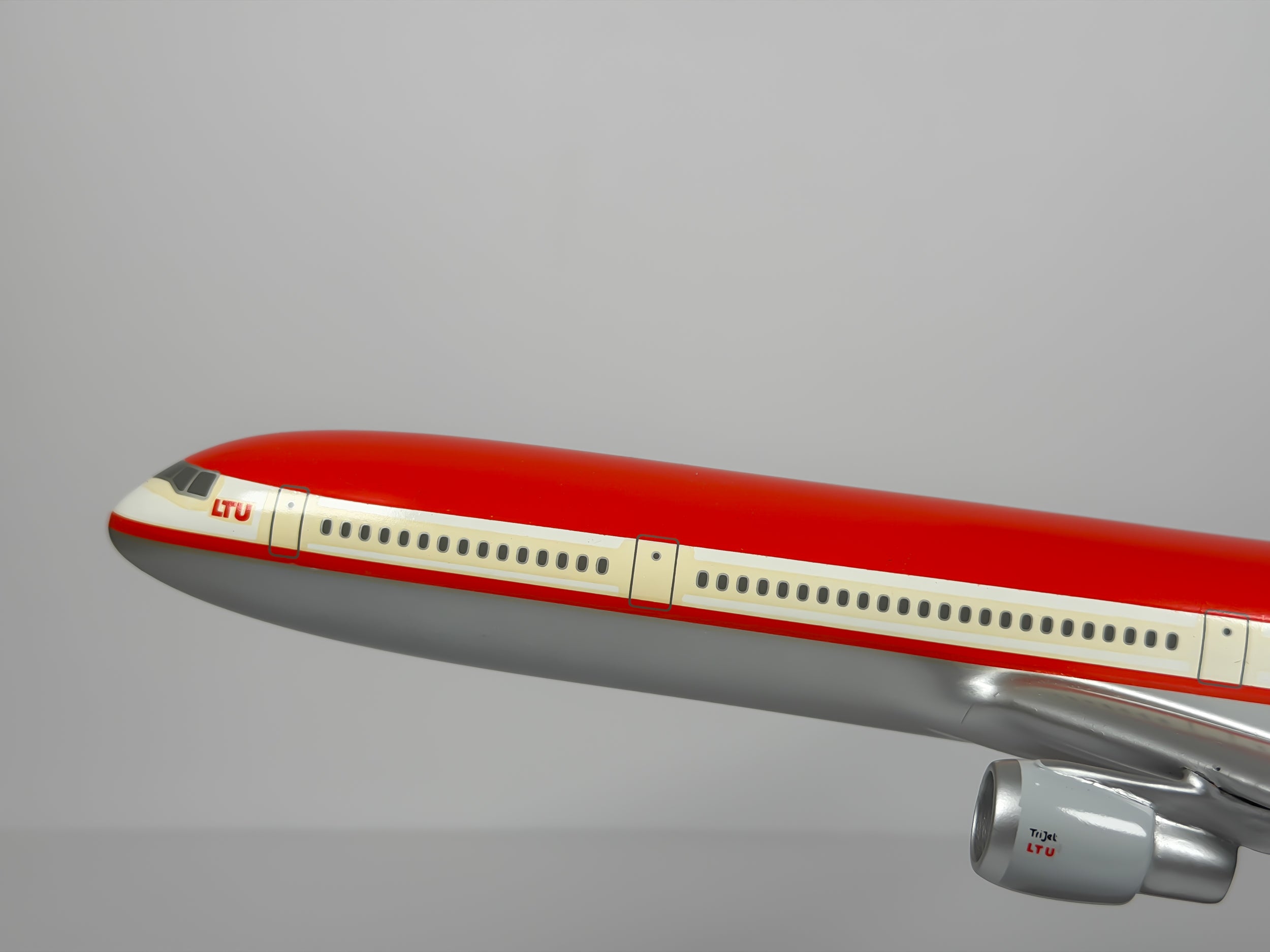 1:160 LTU International McDonnell Douglas MD-11 (D-AERB) - Red Top | PACMIN