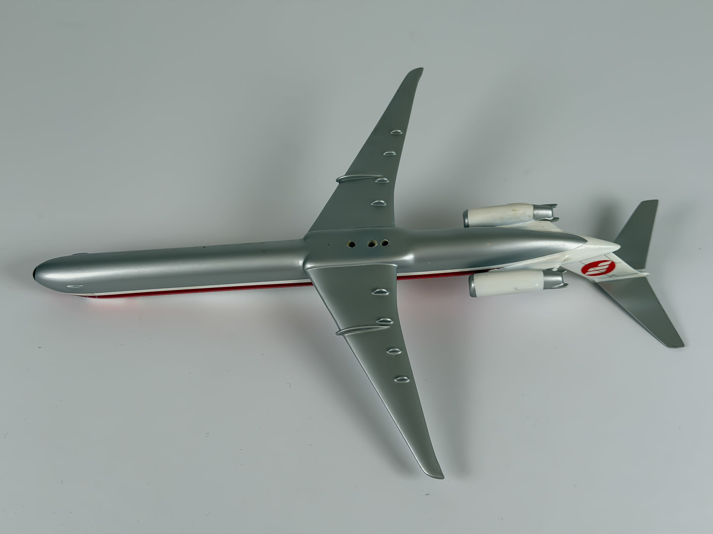 1:200 Frontier McDonnell Douglas MD-80 (N9801F) - Fontier - Saul Bass | PACMIN