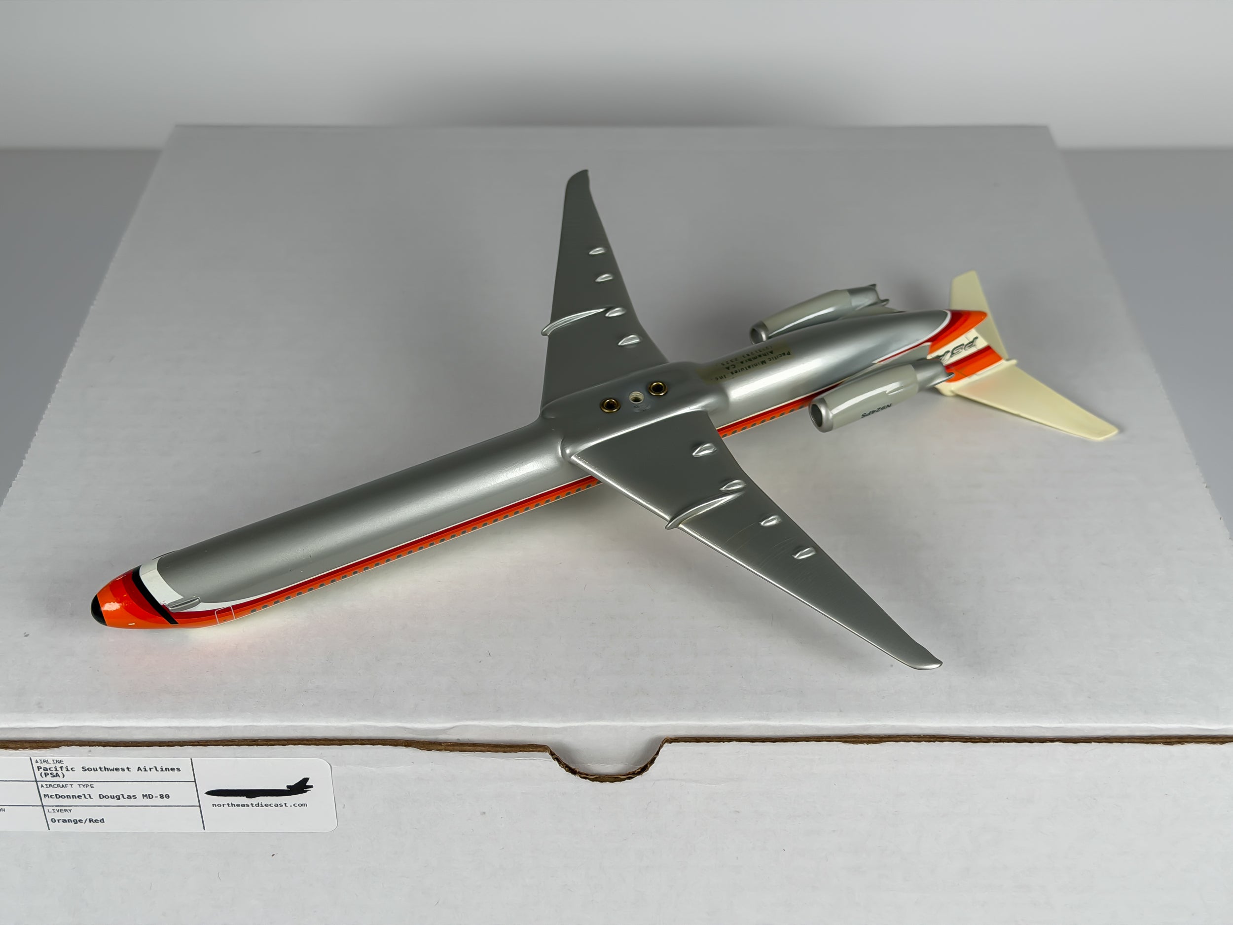 1:200 Pacific Southwest Airlines (PSA) McDonnell Douglas MD-80 (N924PS) - Orange/Red | PACMIN