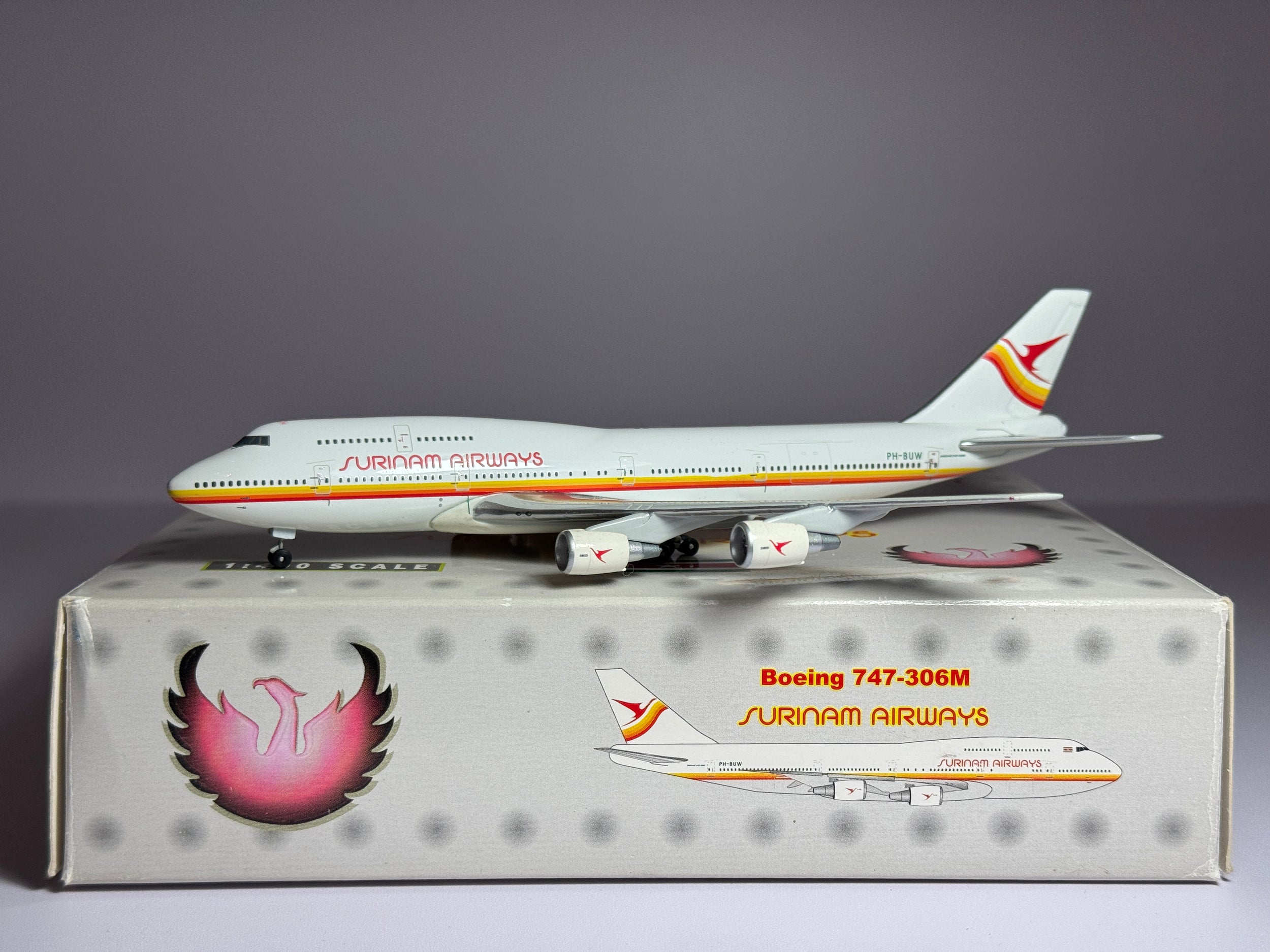 Phoenix Models 1:400 Surinam Airways Boeing 747-306M PH-BUW PH4SLM067