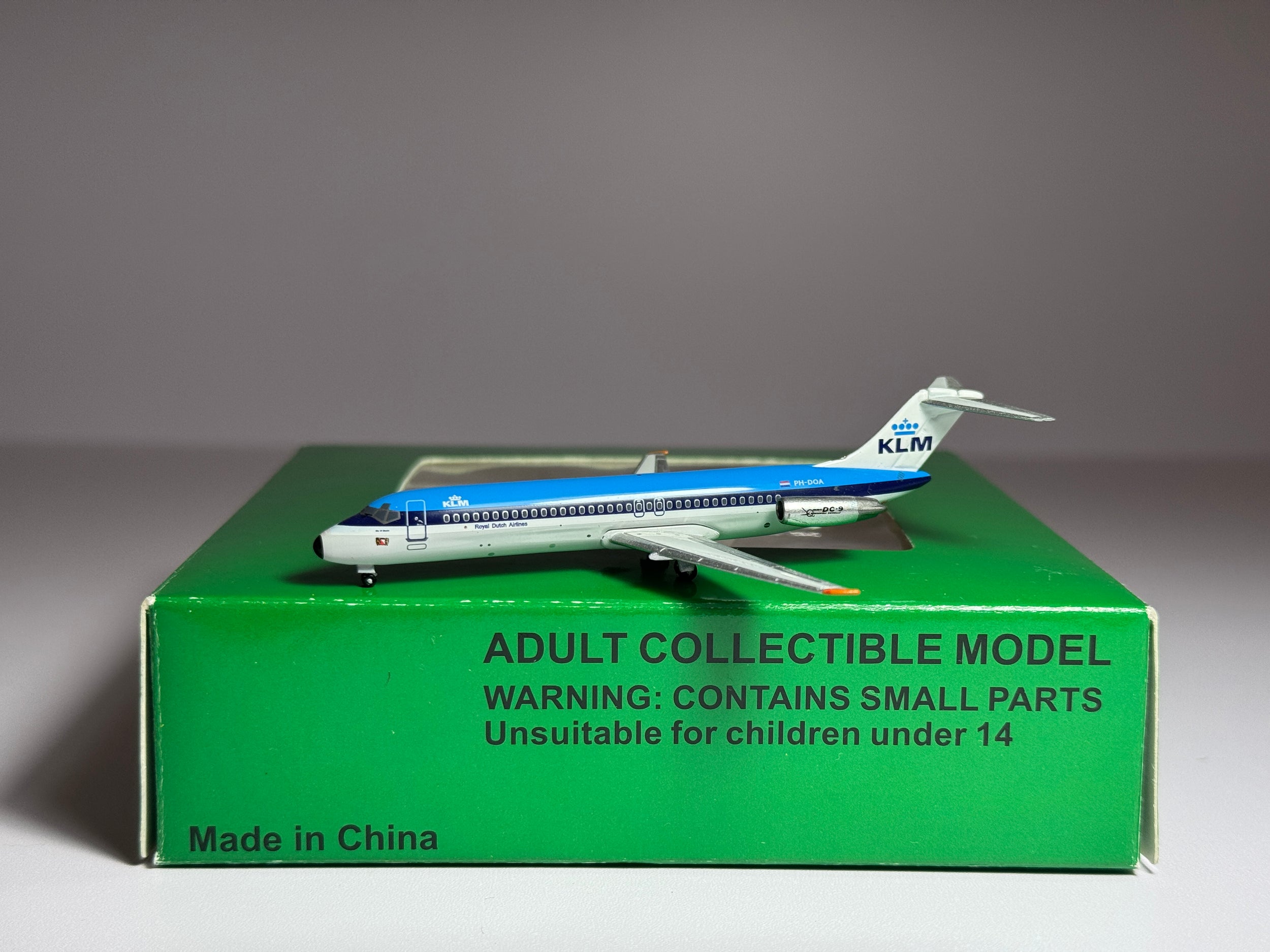 Aeroclassics 1:400 KLM Cityhopper McDonnell Douglas DC-9-32 PH-DOA 1980s colors ACPHDOA