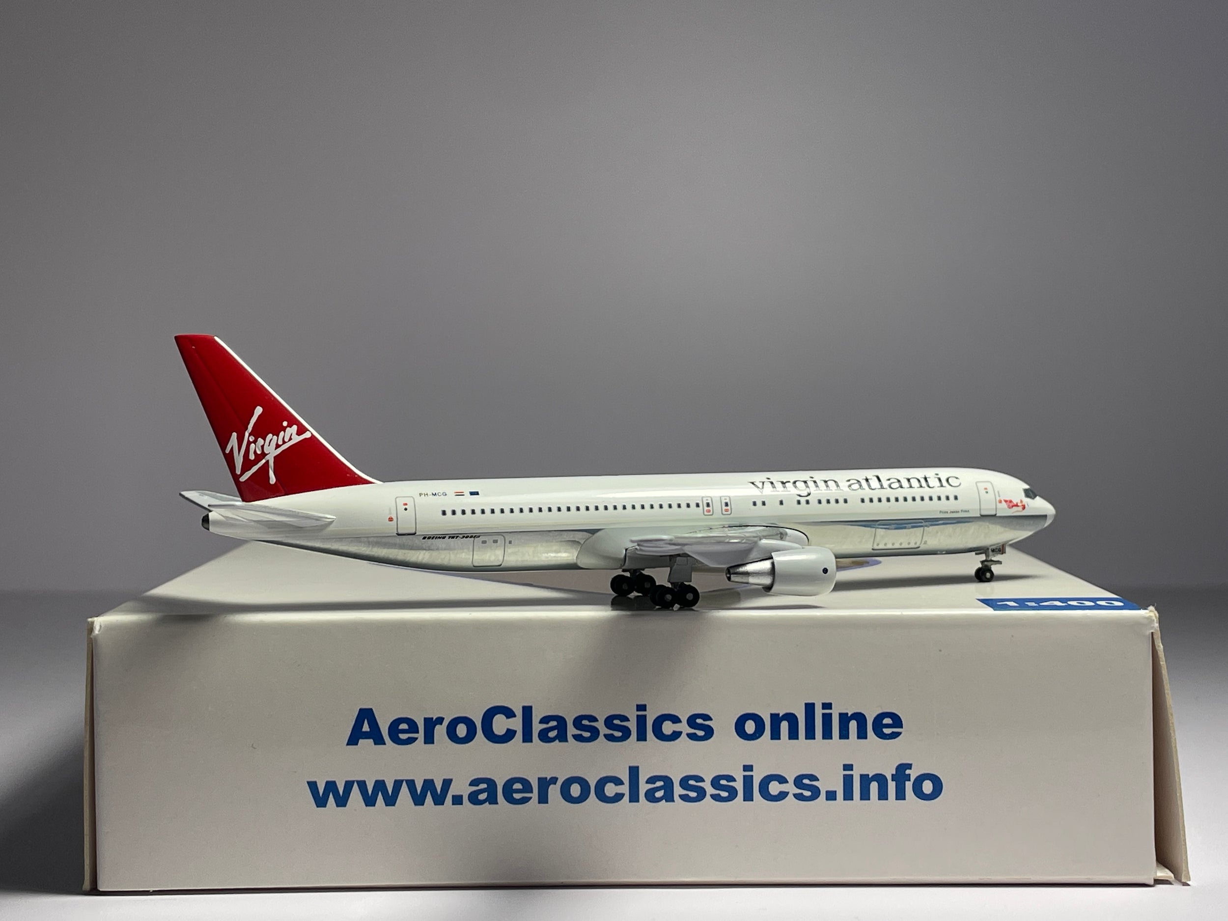 Aeroclassics 1:400 Virgin Atlantic Boeing 767-300 PH-MCG ACVIR767