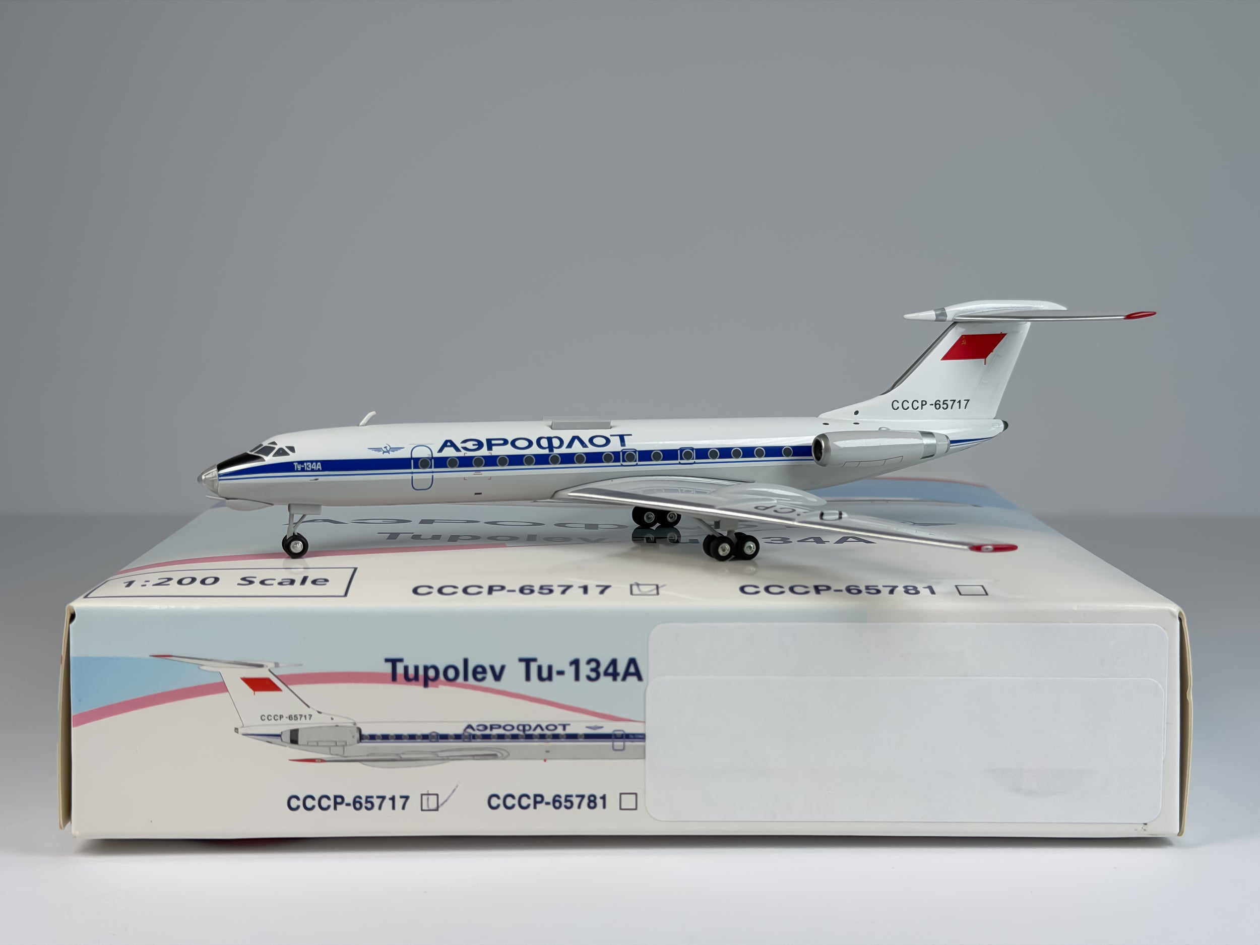 Aeroflot Tupolev TU-134A 1:200 Phoenix CCCP-65717 (PH2AFL048)