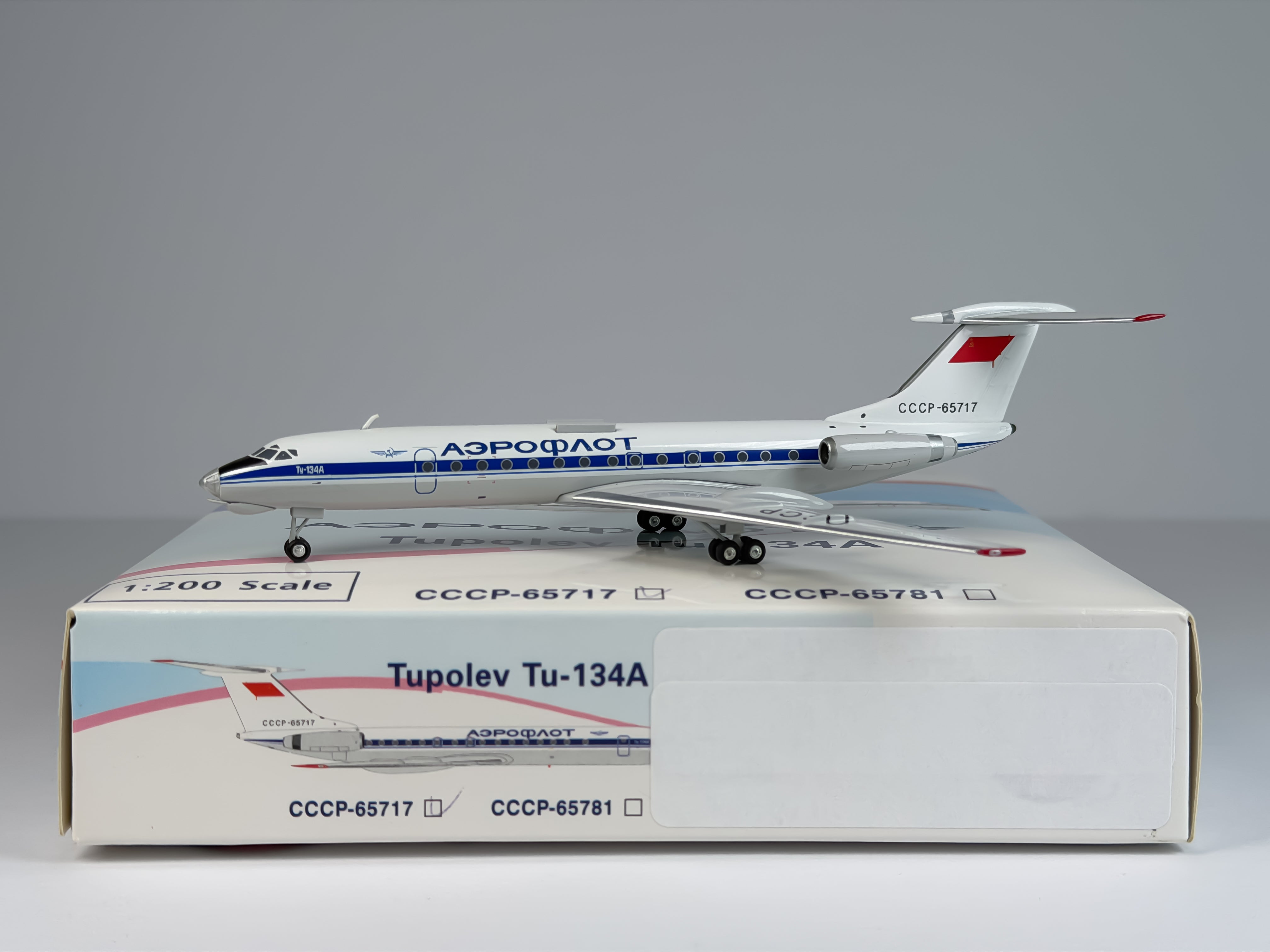 Aeroflot Tupolev TU-134A 1:200 Phoenix CCCP-65717 (PH2AFL048)