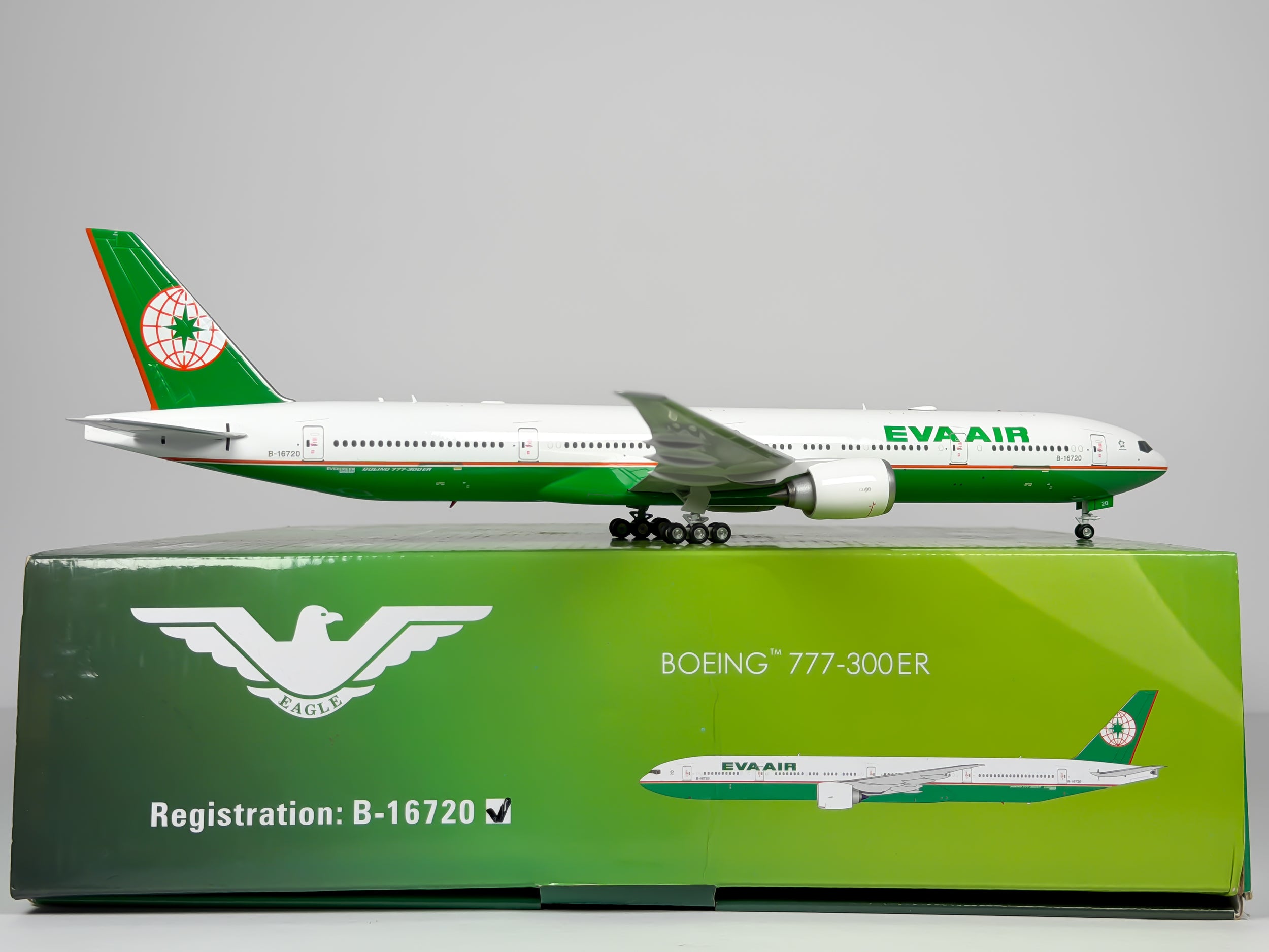 Eva Air Boeing 777-300ER 1:200 Phoenix Models B-16720 (PH2EVA124)