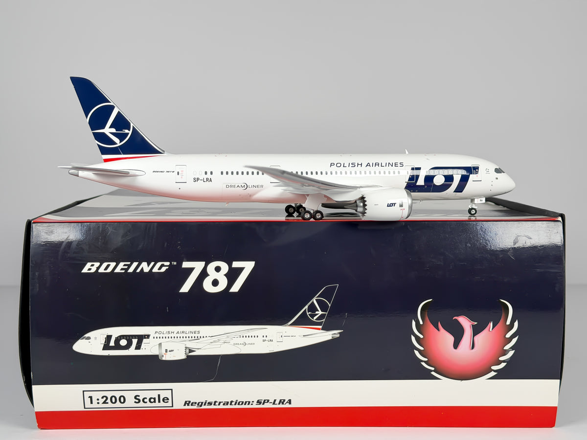 LOT Polish Airlines Boeing 787-8 1:200 Phoenix SP-LRA (PH2LOT094)