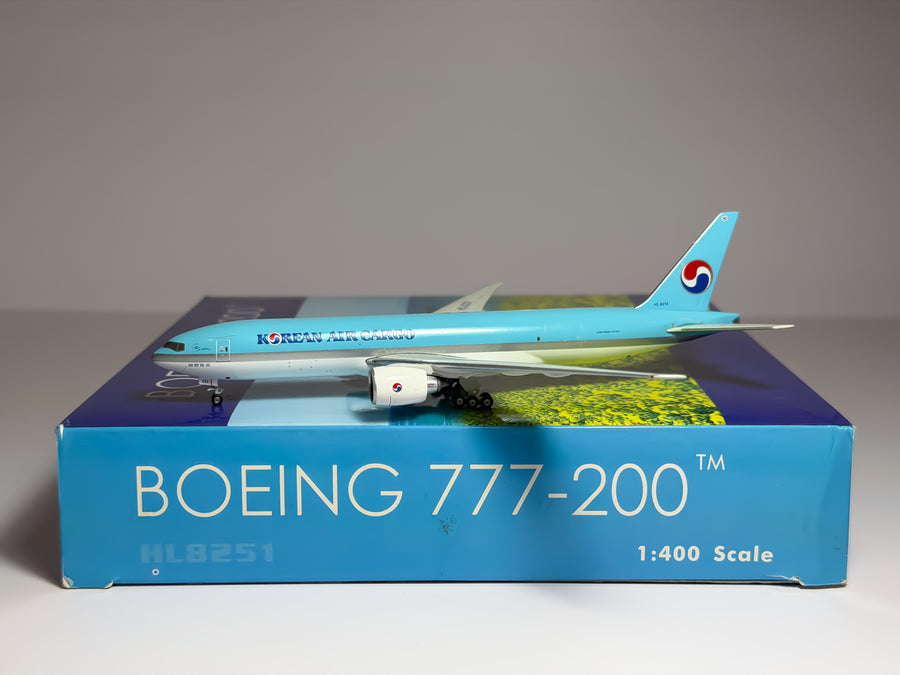 Korean Air Boeing 777-200F 1:400 Phoenix HL8251 (PH404001)