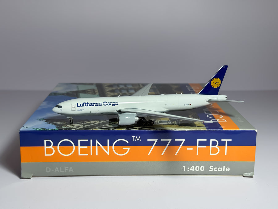 Lufthansa Boeing 777F 1:400 Phoenix D-ALFA (PH404045)