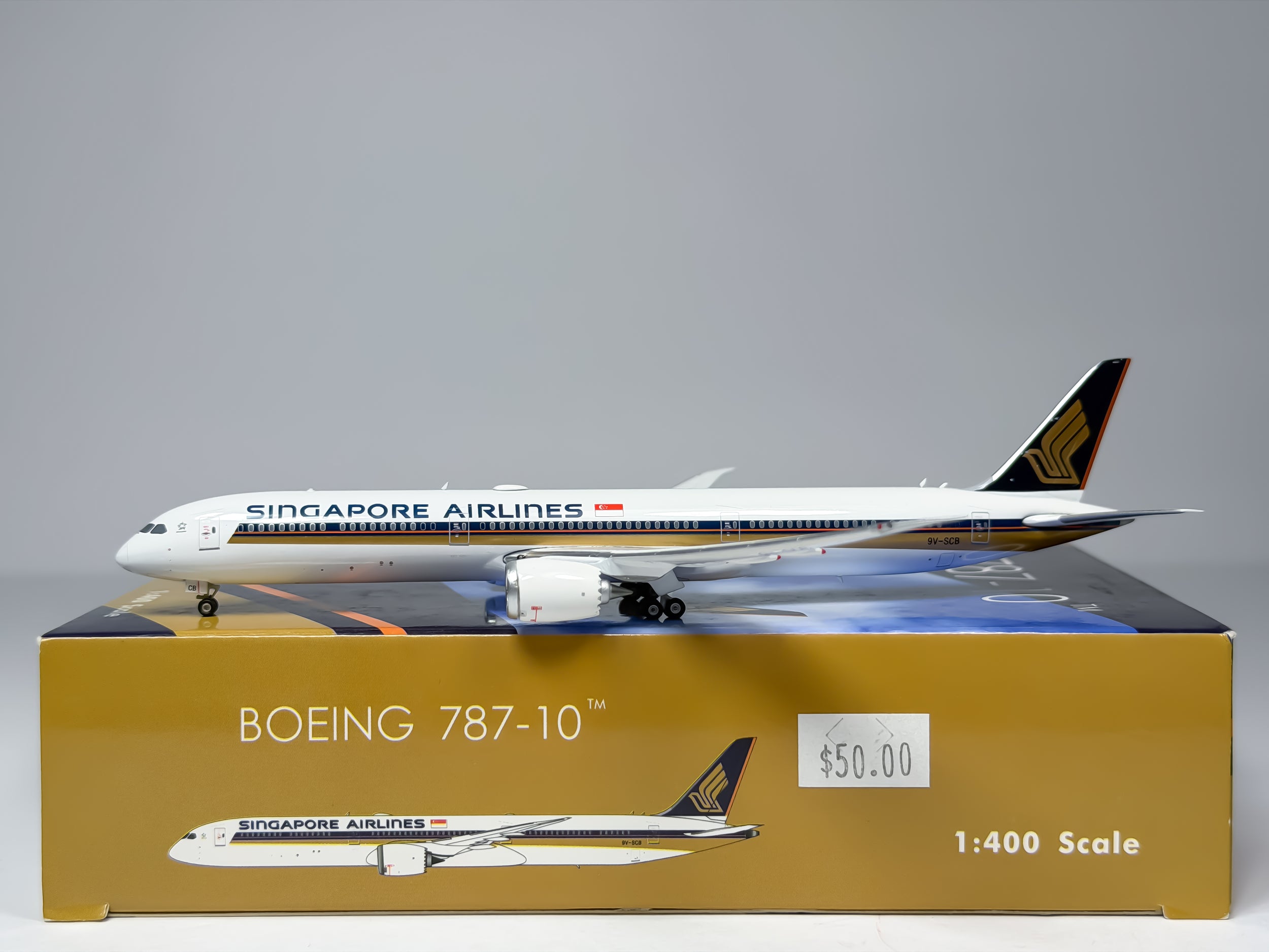 Singapore Airlines Boeing 787-10 1:400 Phoenix Models 9V-SCB (PH404172)