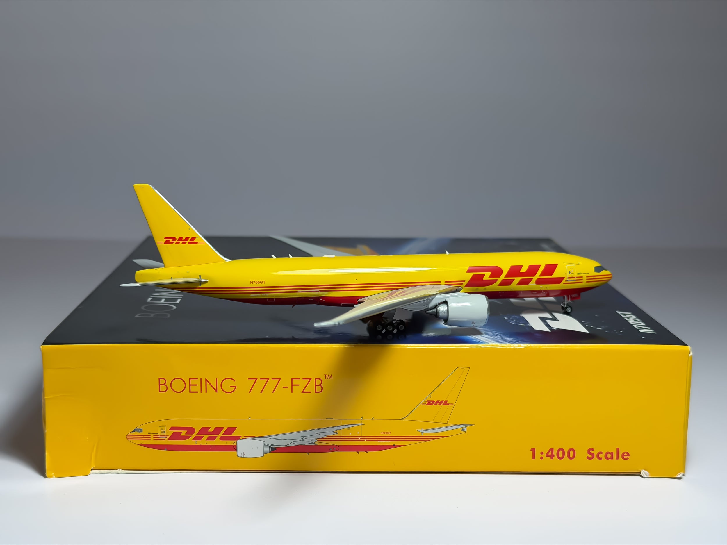 DHL Boeing 777F 1:400 Phoenix N705GT (PH404289)