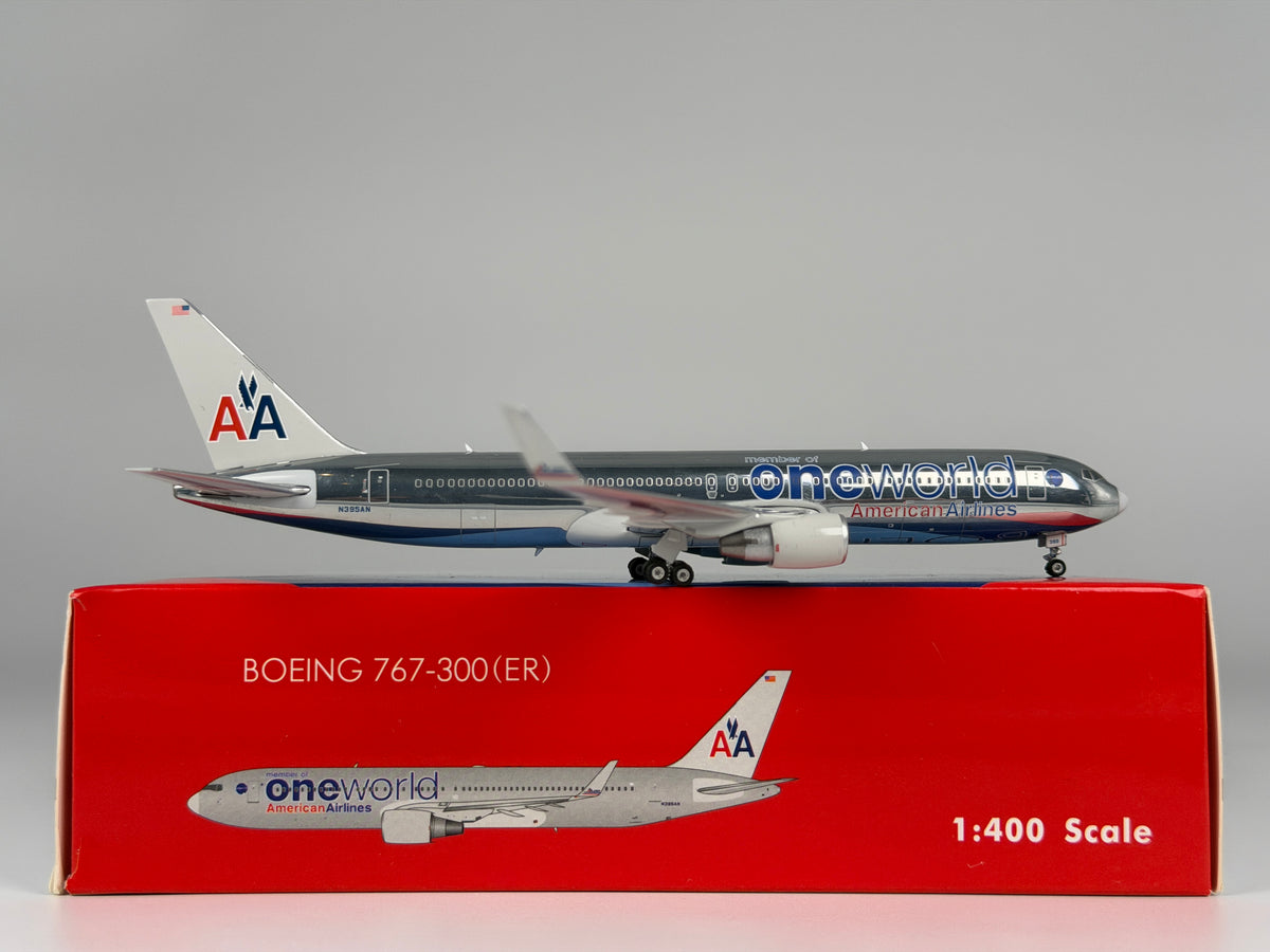 American Airlines Boeing 767-300WL 1:400 Phoenix Models N395AN (PH404555)