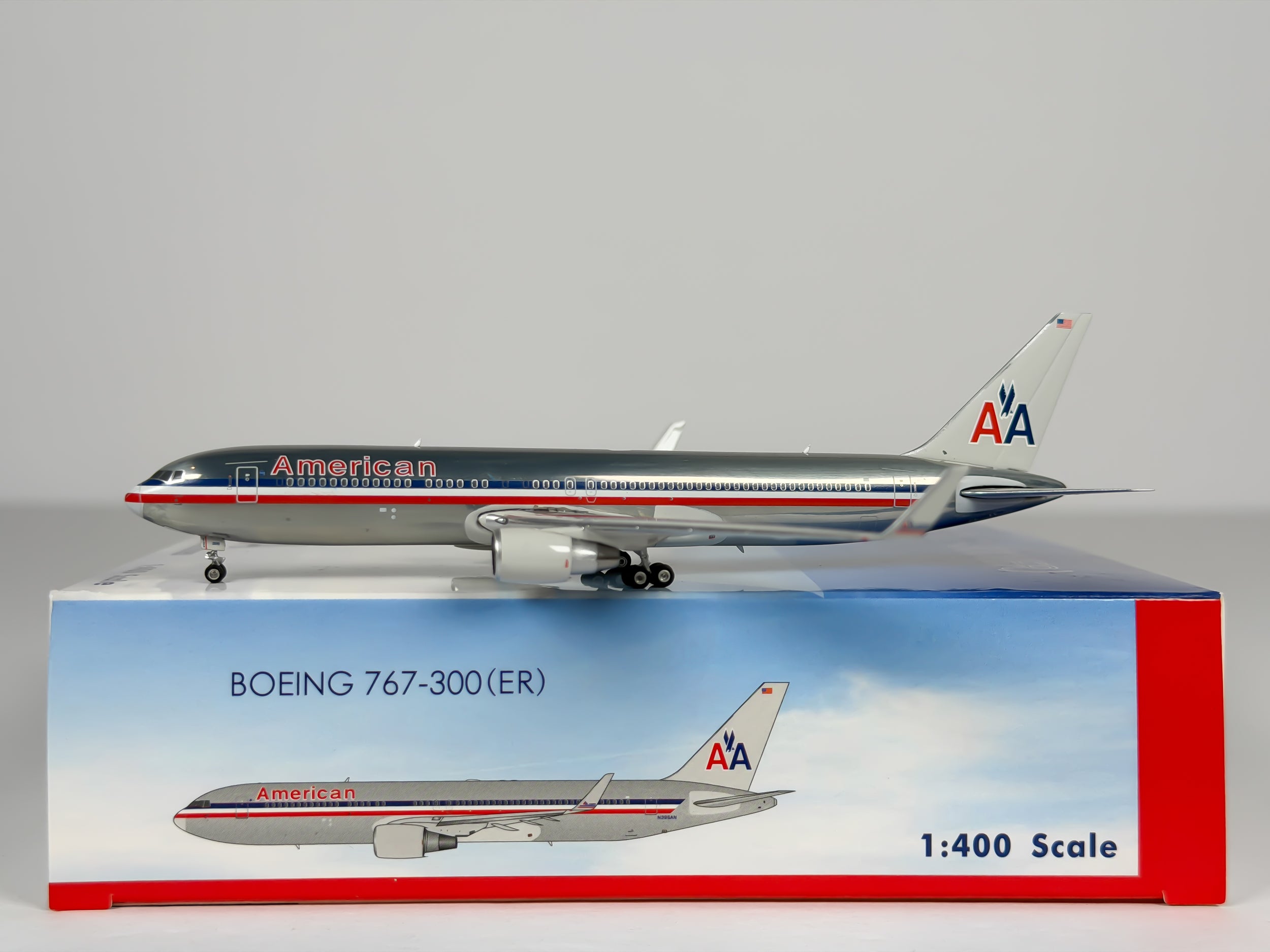 American Airlines Boeing 767-300ER 1:400 Phoenix Models N396AN (PH404556)