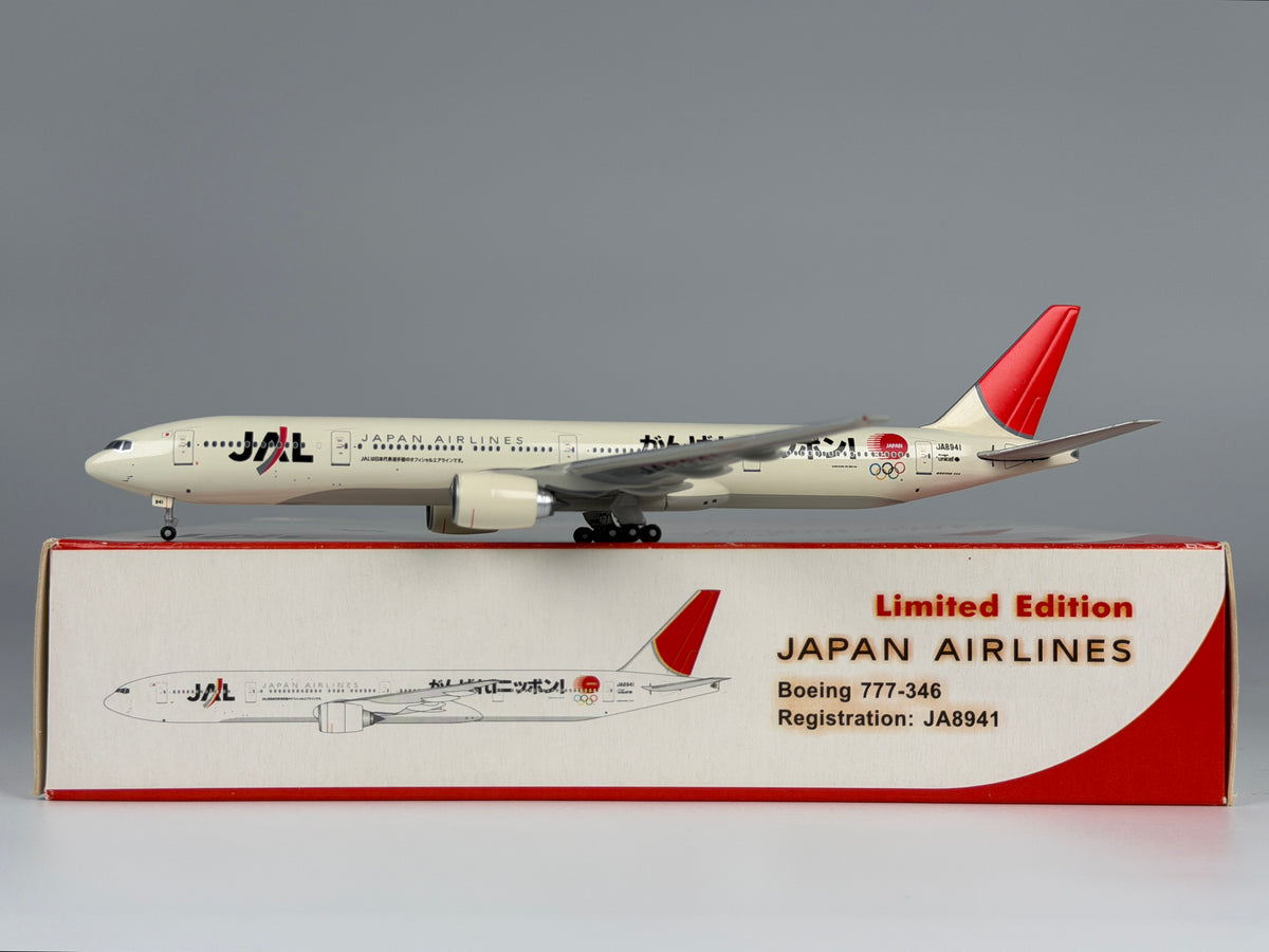 Japan Airlines (JAL) Boeing 777-300 1:400 Phoenix JA8941 (PH410098)