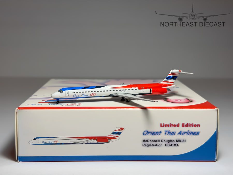 One-Two-Go Airlines McDonnell Douglas MD-82 1:400 Phoenix HS-OMA (PH410105)