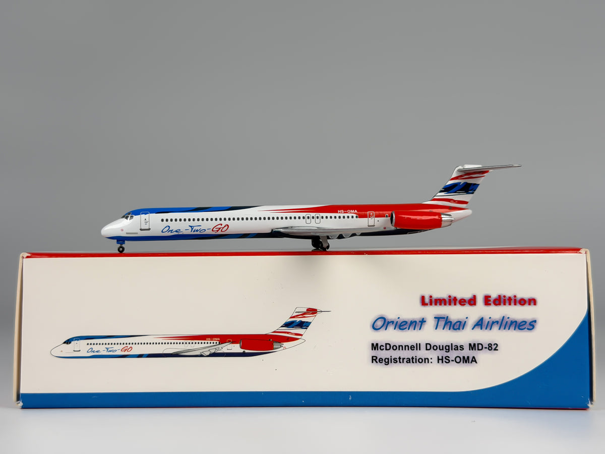 One-Two-Go Airlines McDonnell Douglas MD-82 1:400 Phoenix HS-OMA (PH410105)