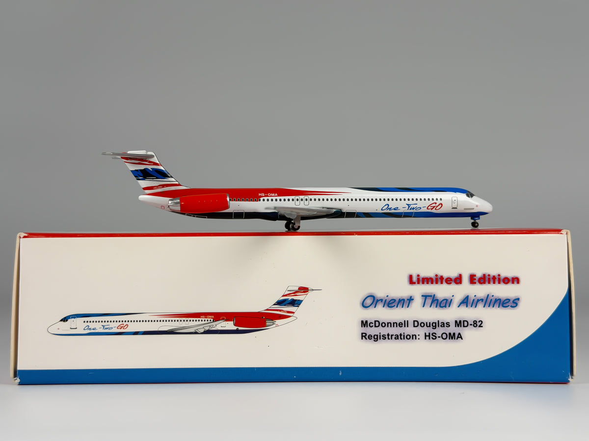 One-Two-Go Airlines McDonnell Douglas MD-82 1:400 Phoenix HS-OMA (PH410105)