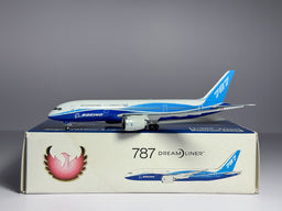Boeing House Boeing 787-8 1:400 Phoenix N787BA ( PH410187)