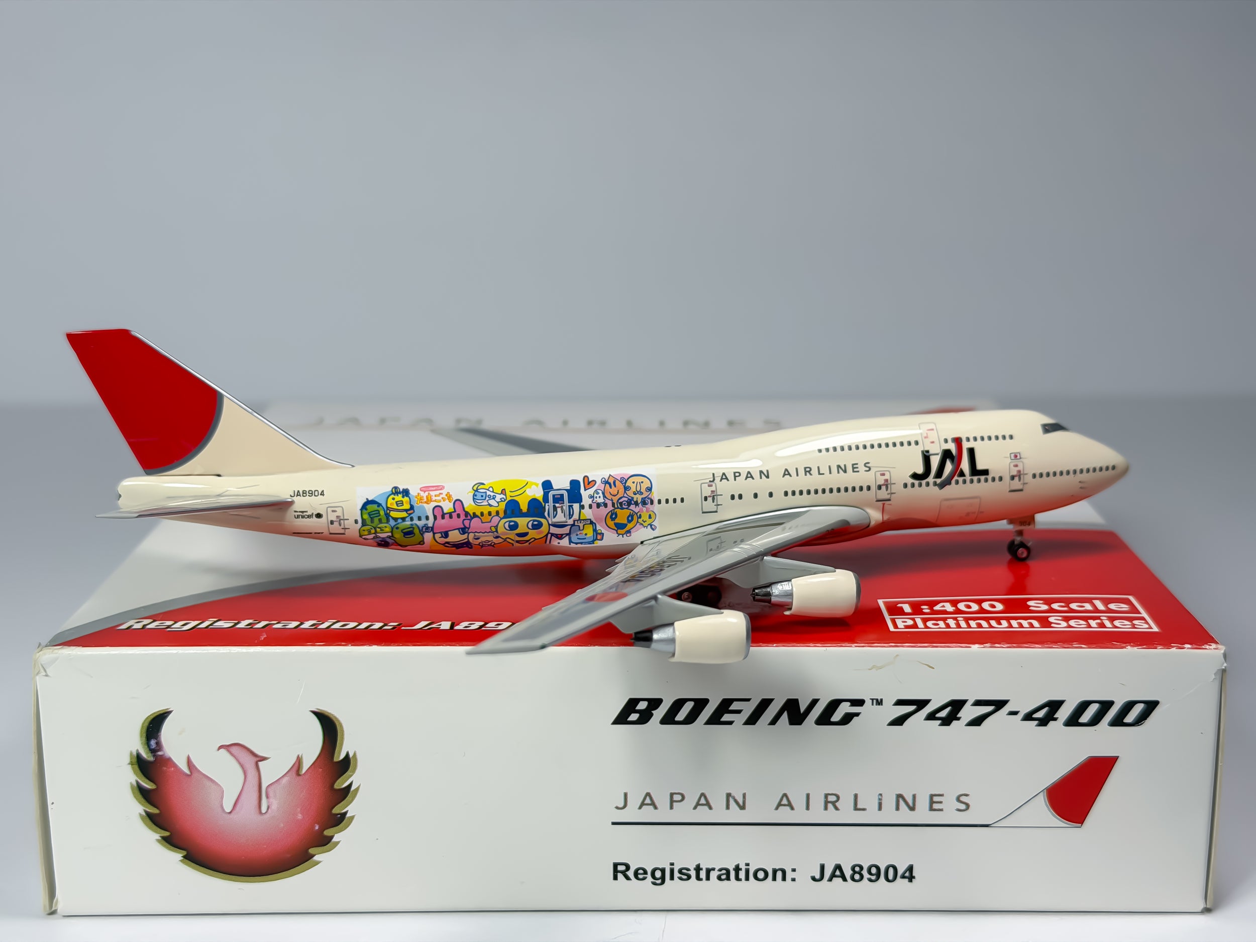 Japan Airlines (JAL) Boeing 747-400 1:400 Phoenix Models JA8904 (PH410191)