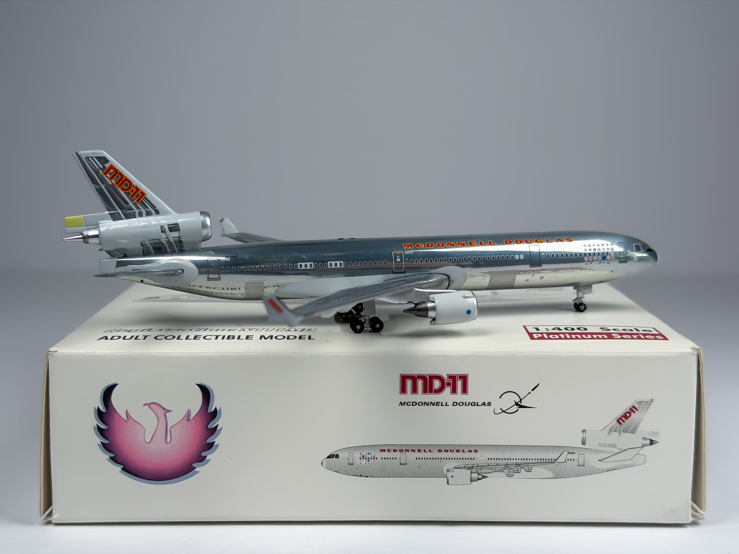 McDonnell Douglas House McDonnell Douglas MD-11 1:400 Phoenix N111MD (PH410208)
