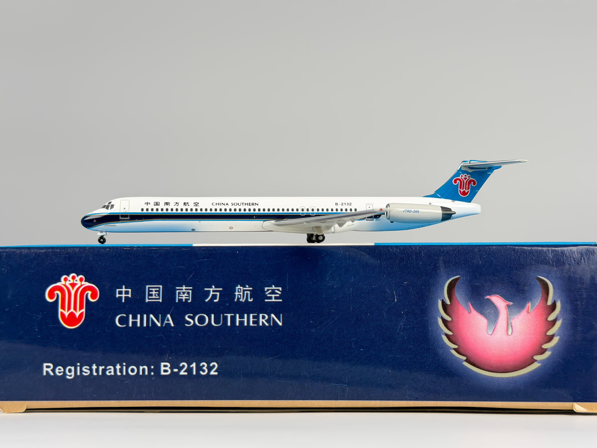 China Southern McDonnell Douglas MD-82 1:400 Phoenix B-2132 (PH410275)
