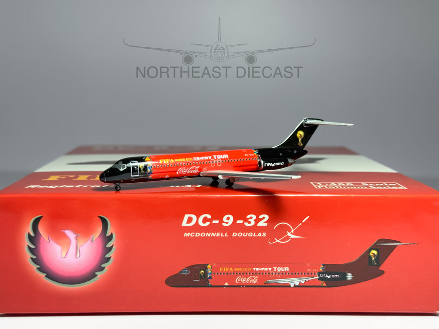 Global Aviation Leasing Douglas DC-9-30 1:400 Phoenix ZS-GAJ (PH410374)