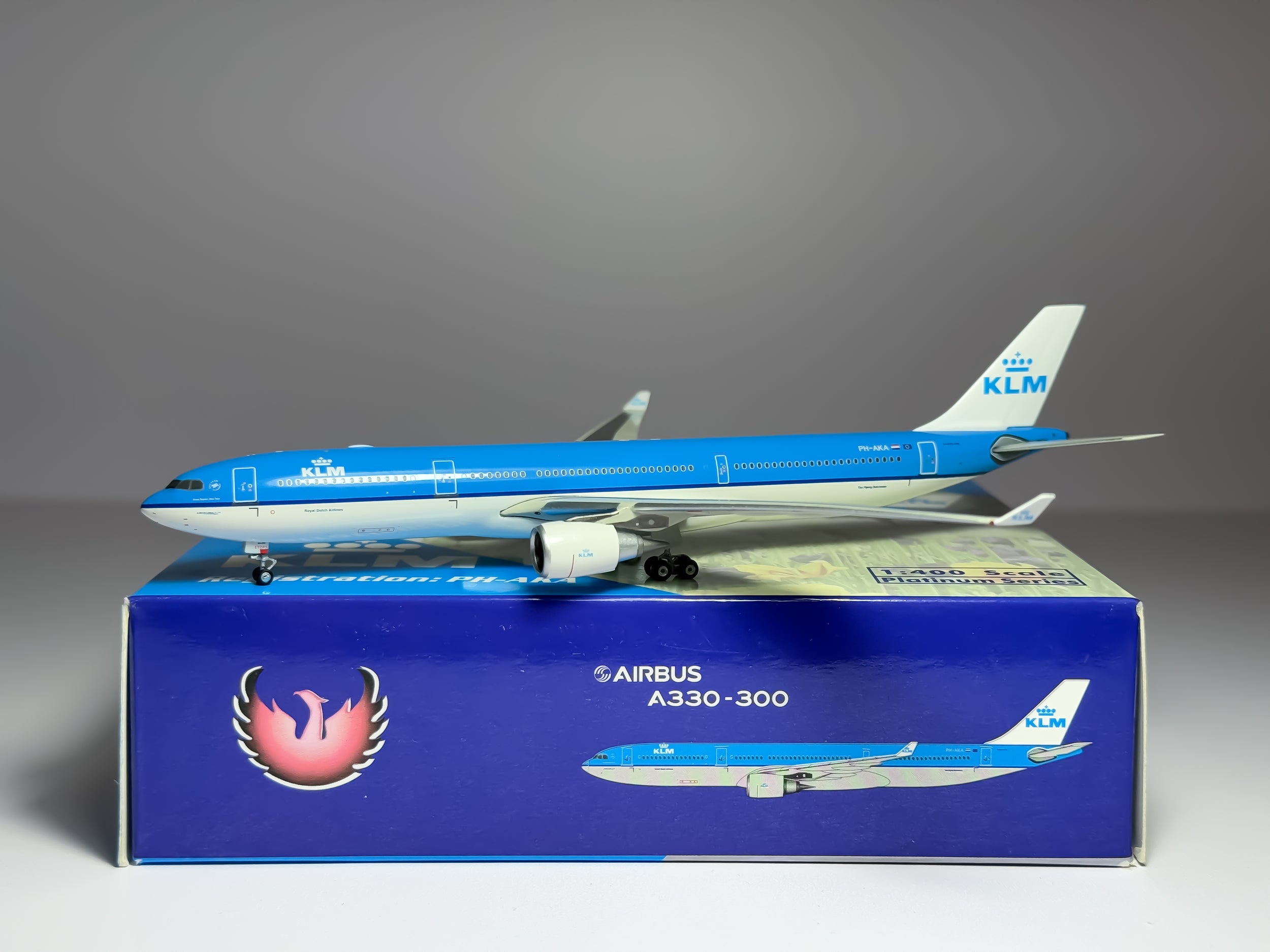 KLM Royal Dutch Airlines Airbus A330-300 1:400 Phoenix PH-AKA (PH410593)