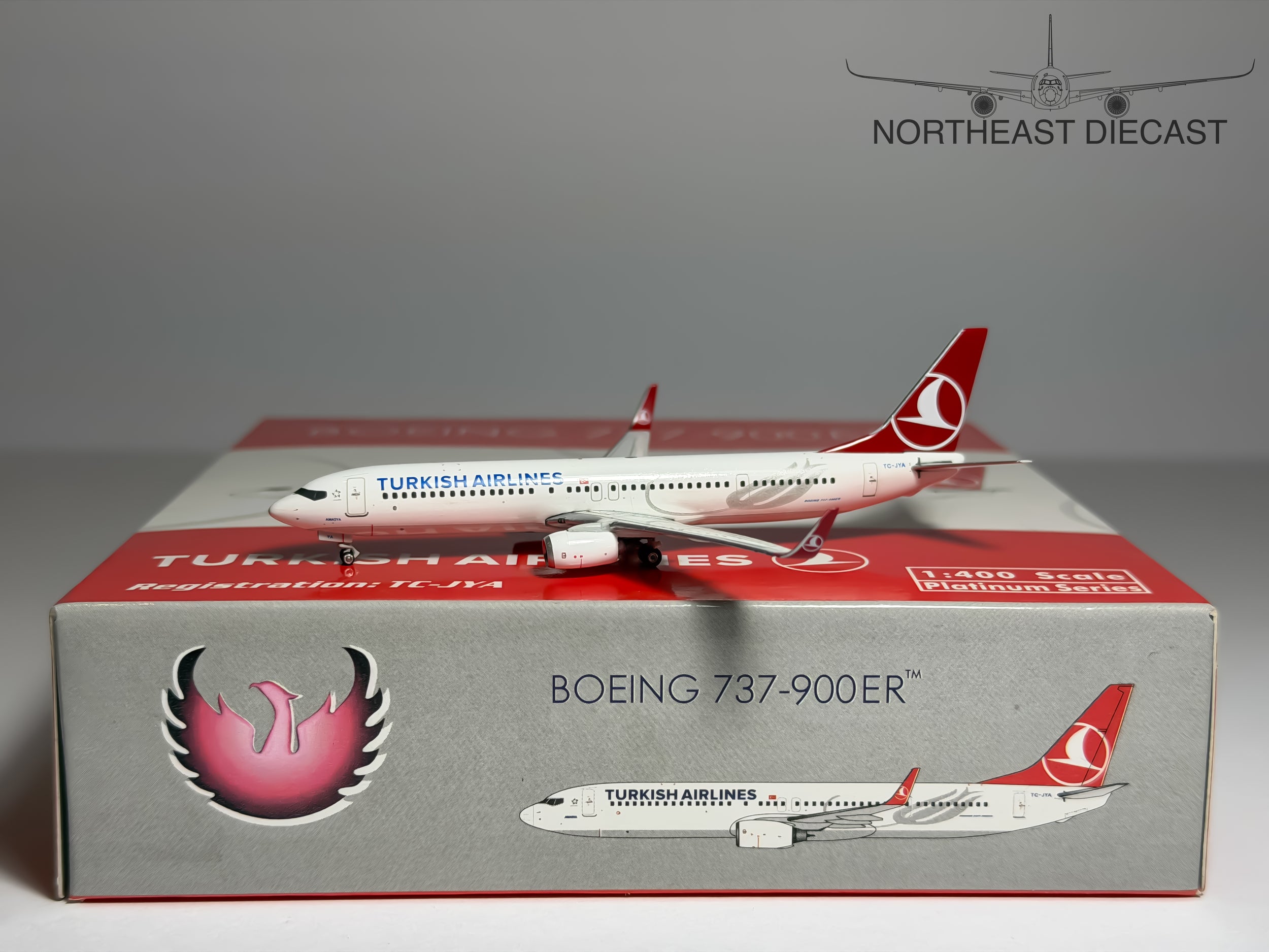 Turkish Airlines Boeing 737-900ER 1:400 Phoenix TC-JYA (PH410597)