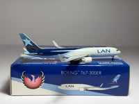 LAN Chile Cargo Boeing 767-300ER 1:400 Phoenix CC-CZZ (PH410917)