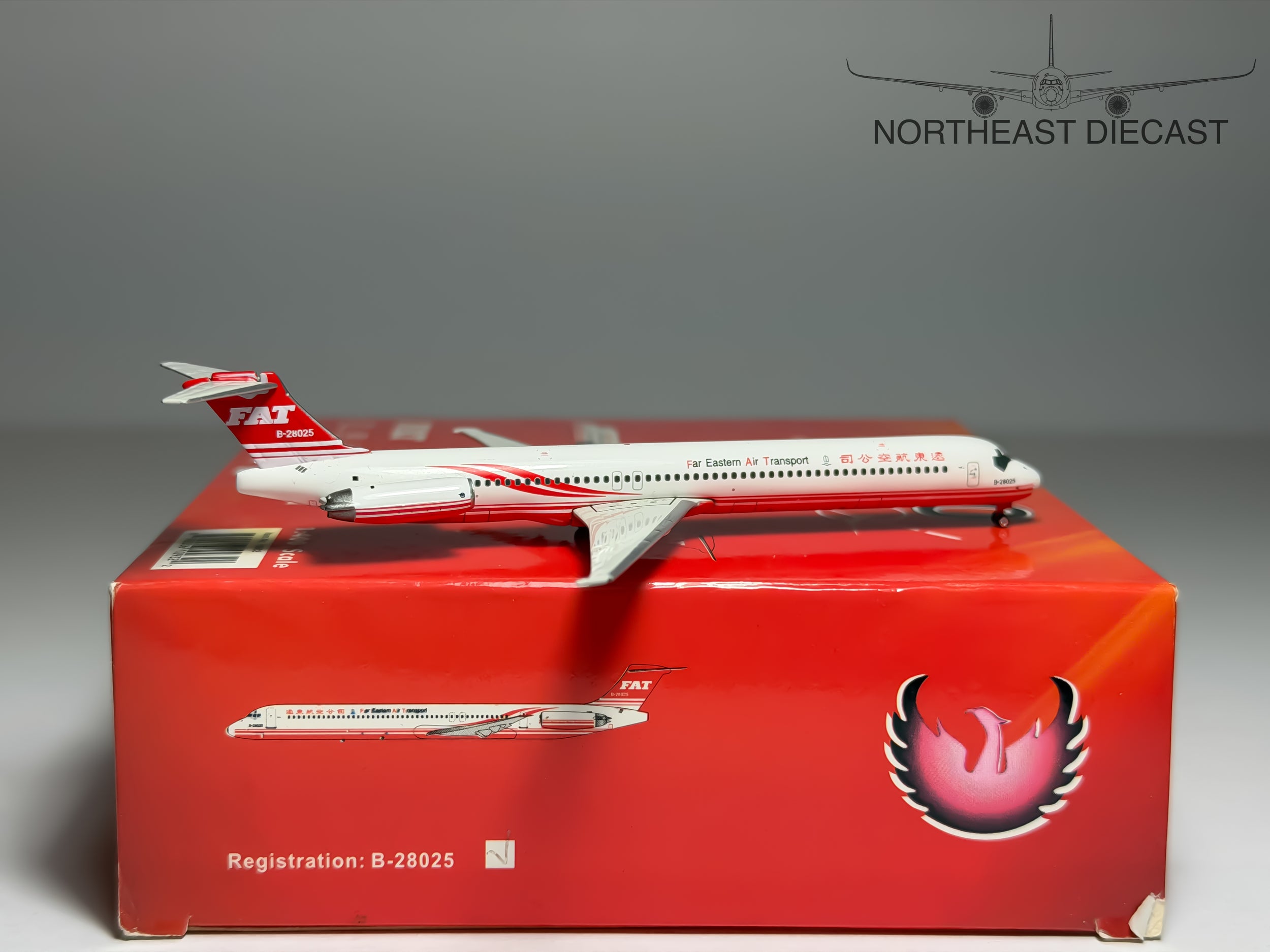 Far Eastern Air Transport McDonnell Douglas MD-82 1:400 Phoenix B-28025 (PH410933)