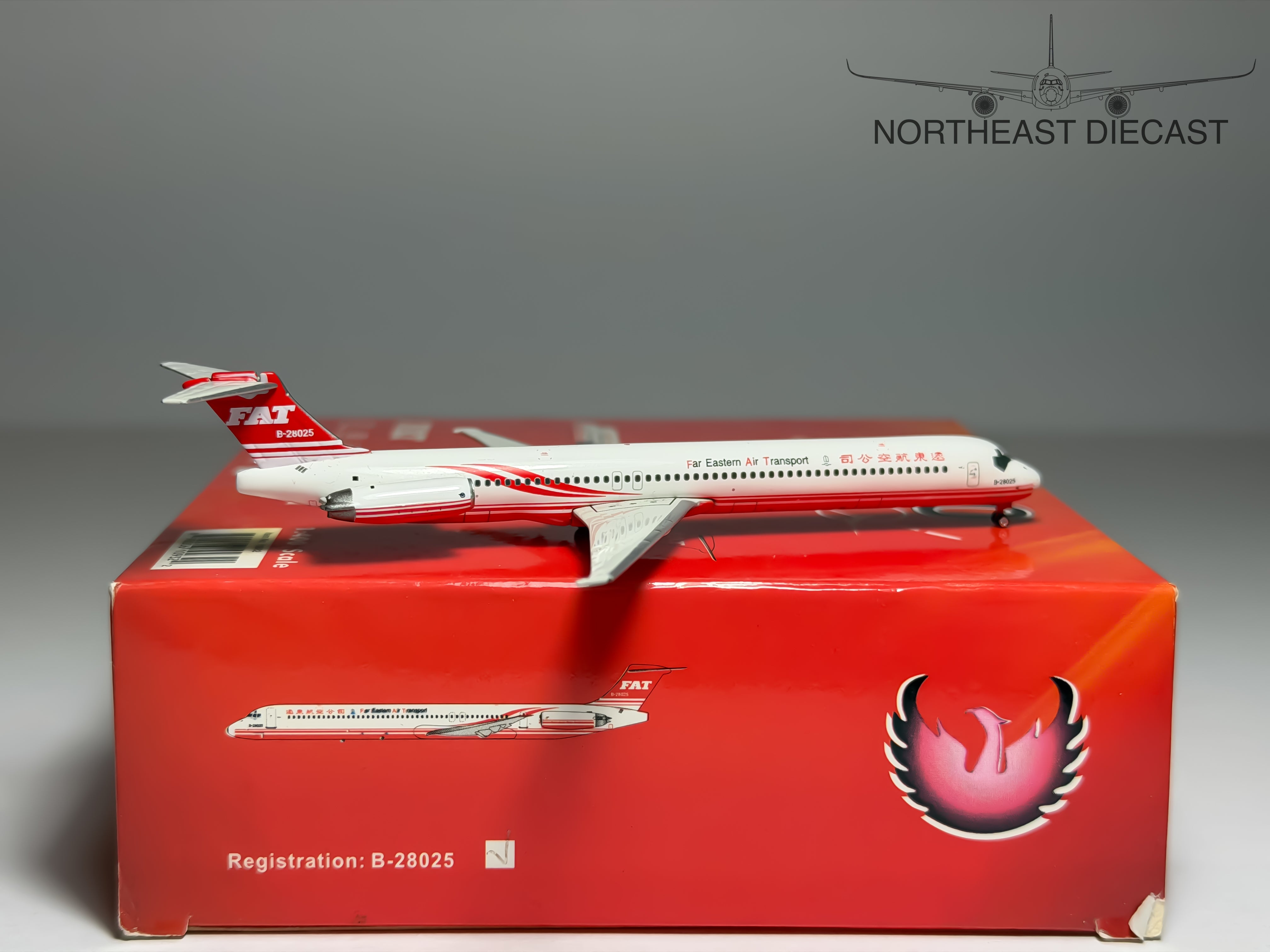 Far Eastern Air Transport McDonnell Douglas MD-82 1:400 Phoenix B-28025 (PH410933)
