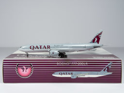Qatar Airways Boeing 777-200LR 1:400 Phoenix A7-BBB (PH411025)