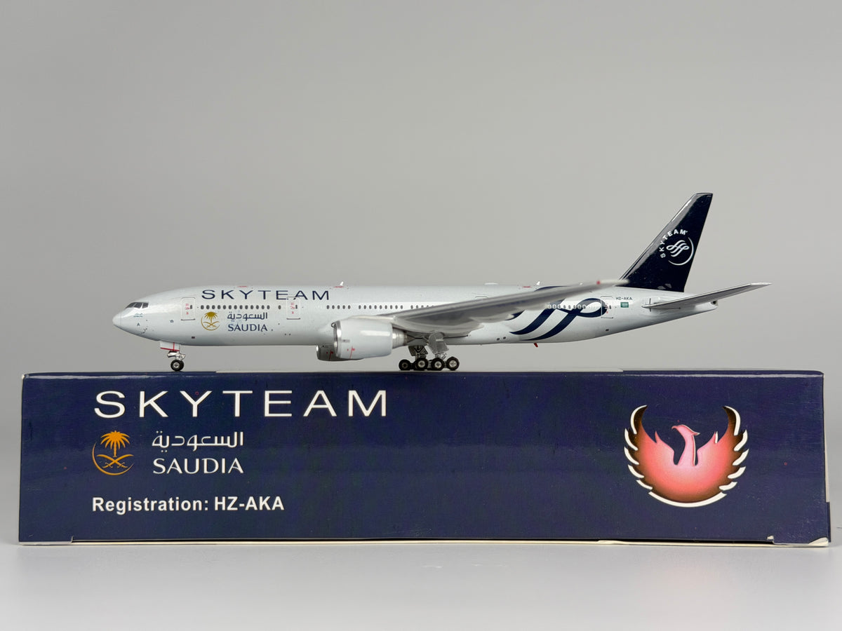 Saudia Boeing 777-200 1:400 Phoenix HZ-AKA (PH411044)