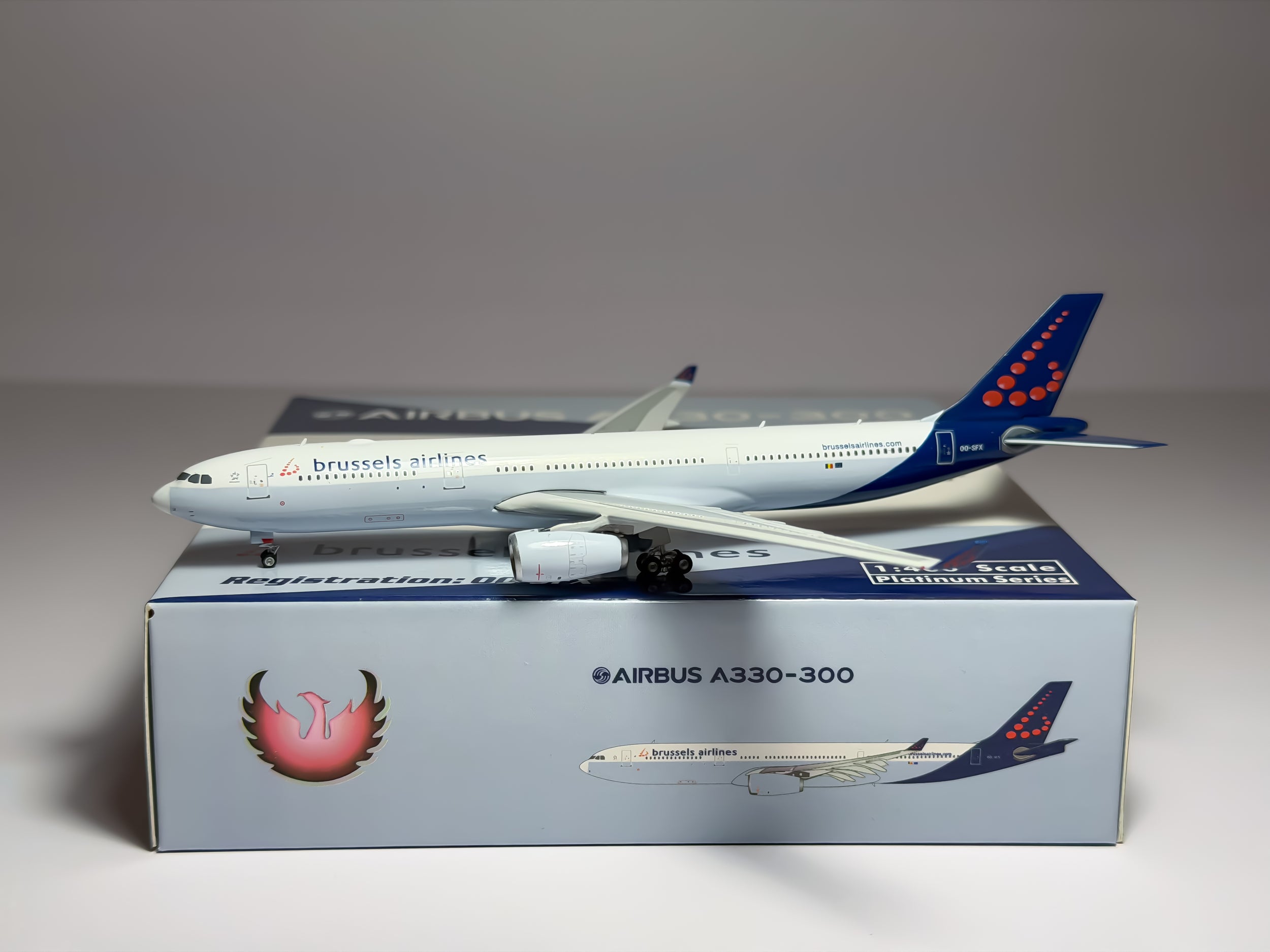 Brussels Airlines Airbus A330-300 1:400 Phoenix OO-SFX (PH411282)