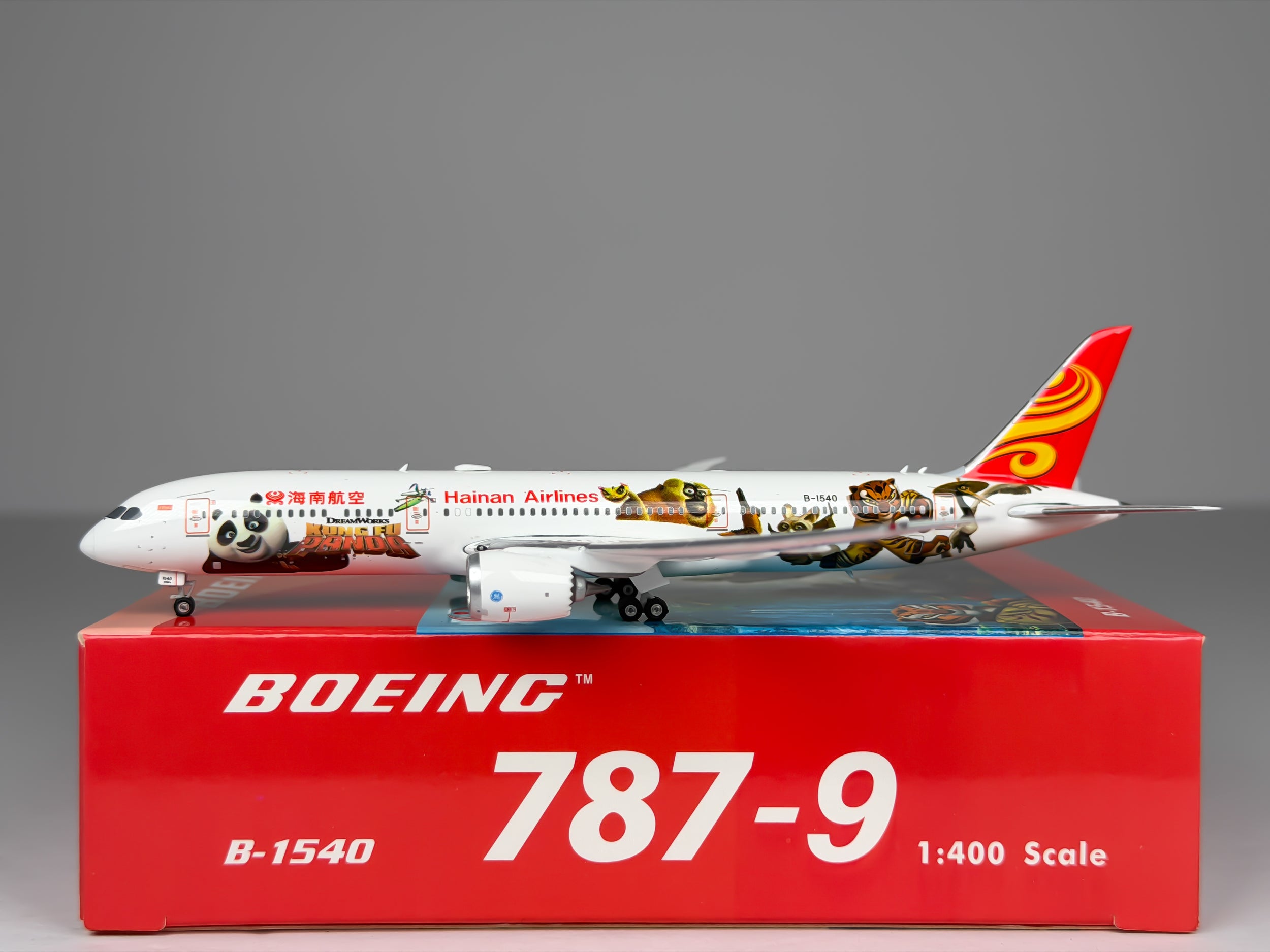 Hanian Airlines Boeing 787-9 1:400 Phoenix B-1540 (PH4B1540)