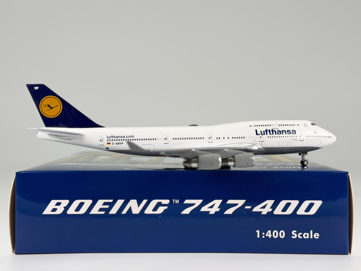 Lufthansa Boeing 747-400 1:400 Diecast Aircraft - Phoenix · Northeast ...