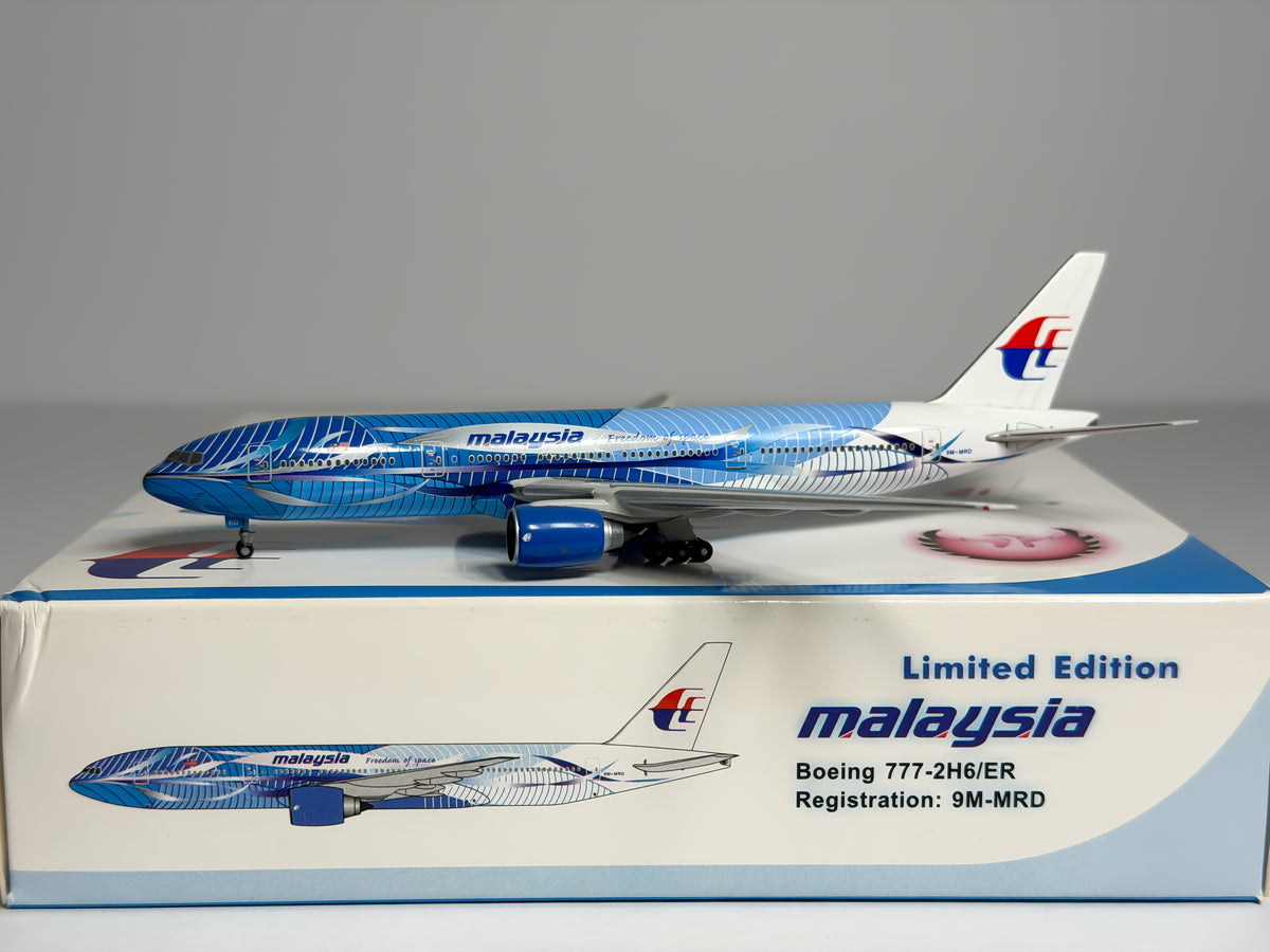 Malaysia Airlines Boeing 777-200ER 1:400 Phoenix 9M-MRD (PH4MAS2119)