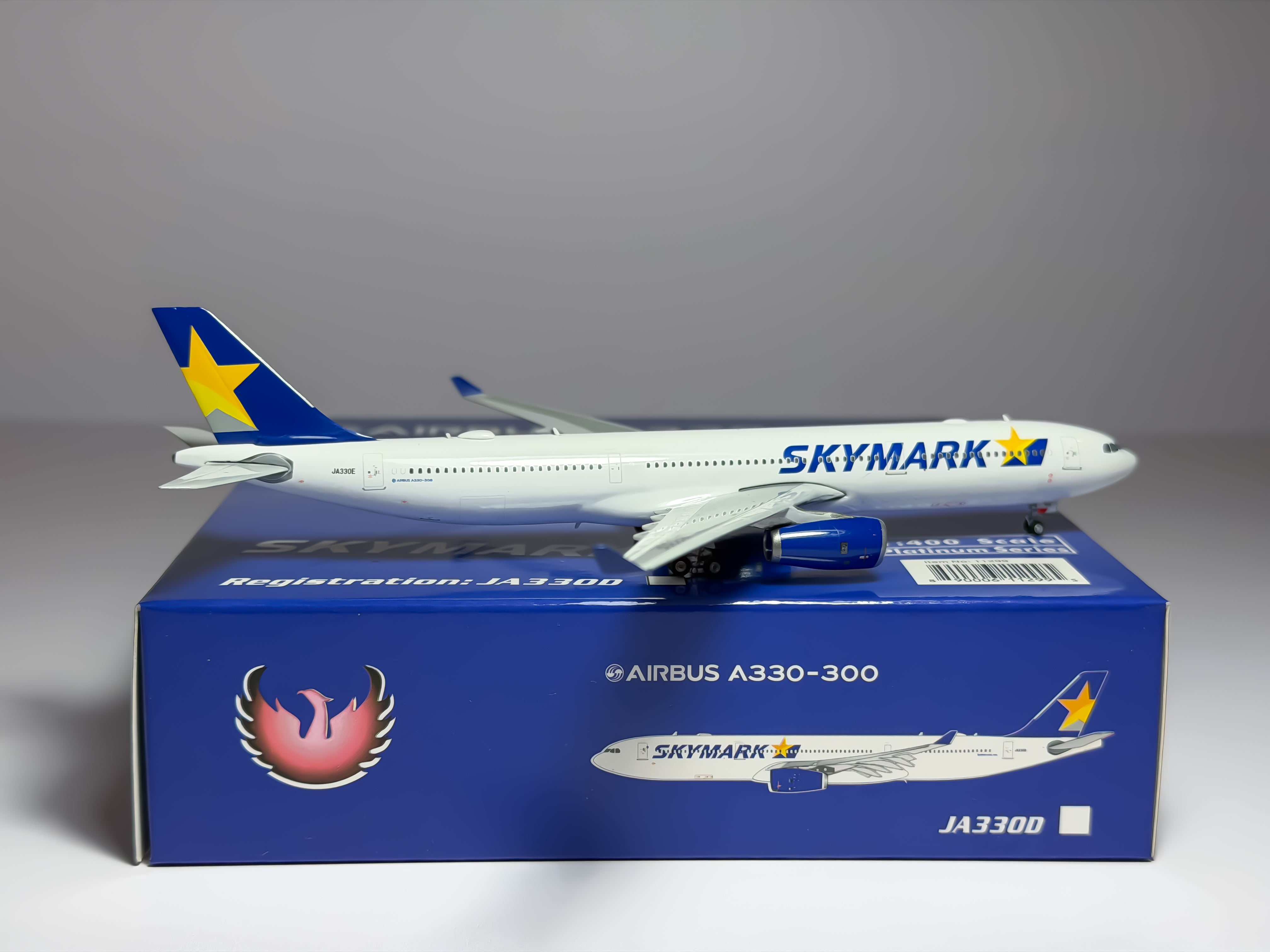 Skymark Airlines Airbus A330-300 1:400 Phoenix JA3303 (PHX1514)