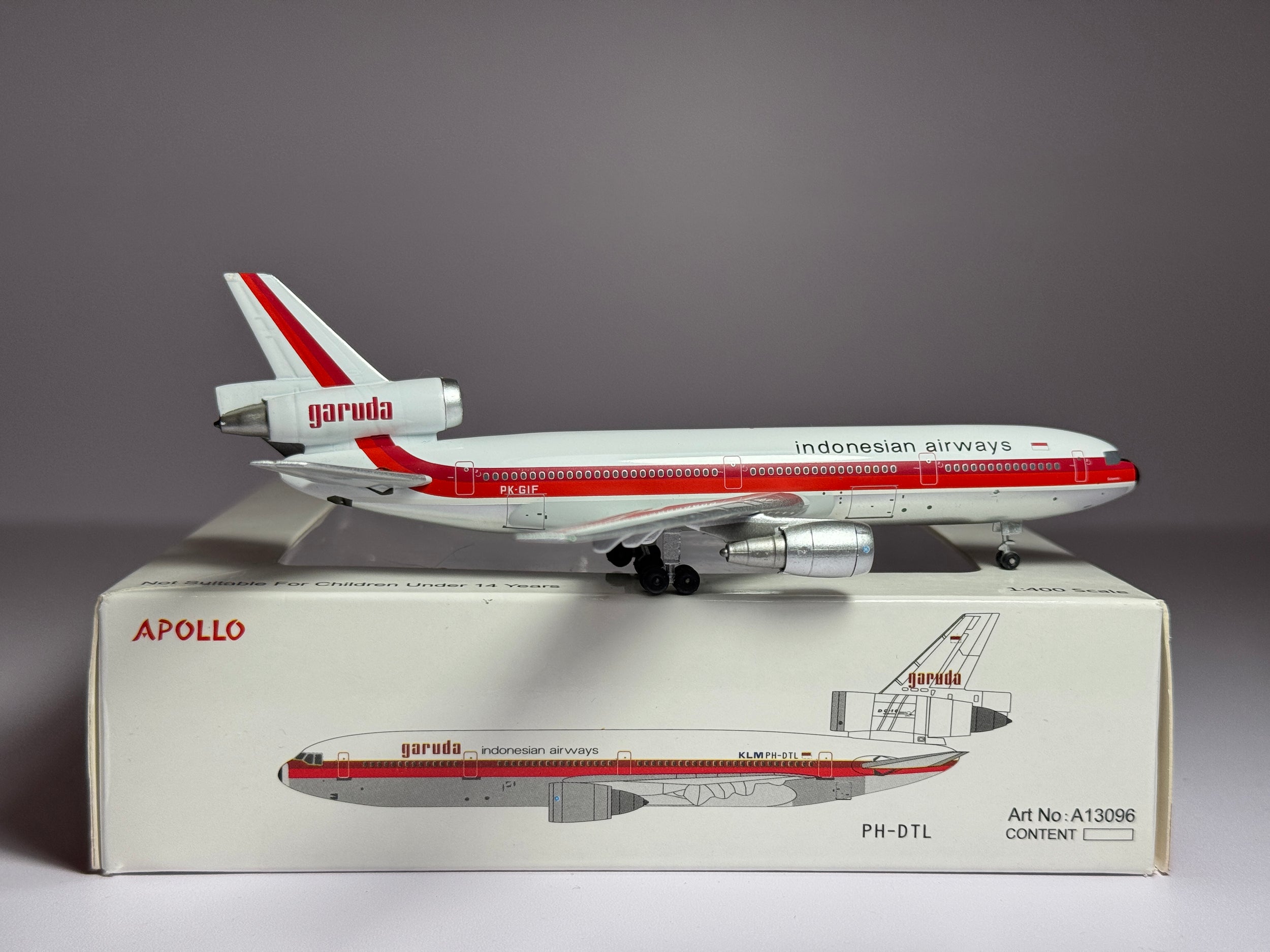 Apollo 1:400 Garuda Indonesia McDonnell Douglas DC-10-30 PK-GIF A13097