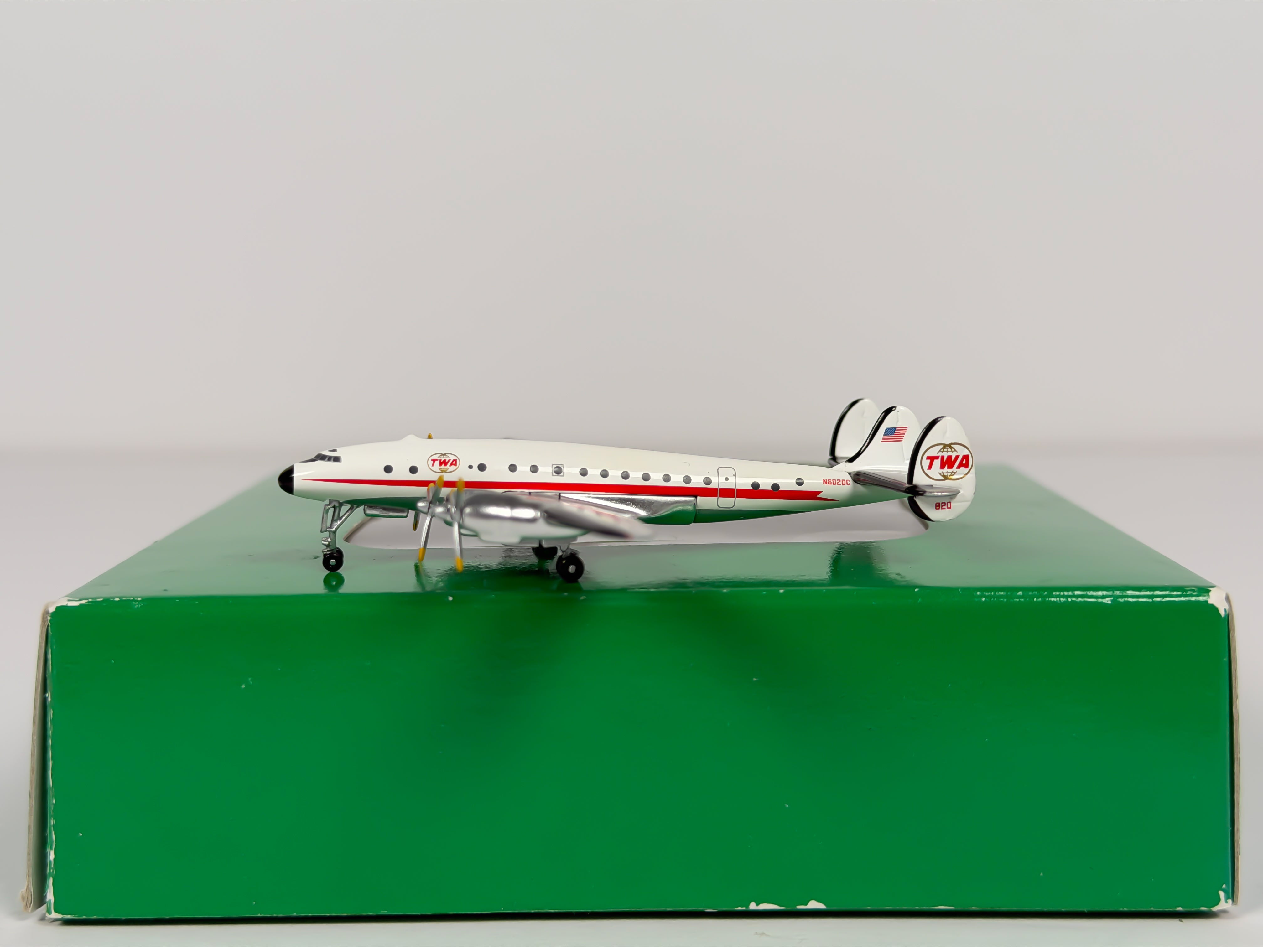 Trans World Airlines (TWA) Lockheed L-1049 1:400 Aeroclassics N6020C (PLTWA003)
