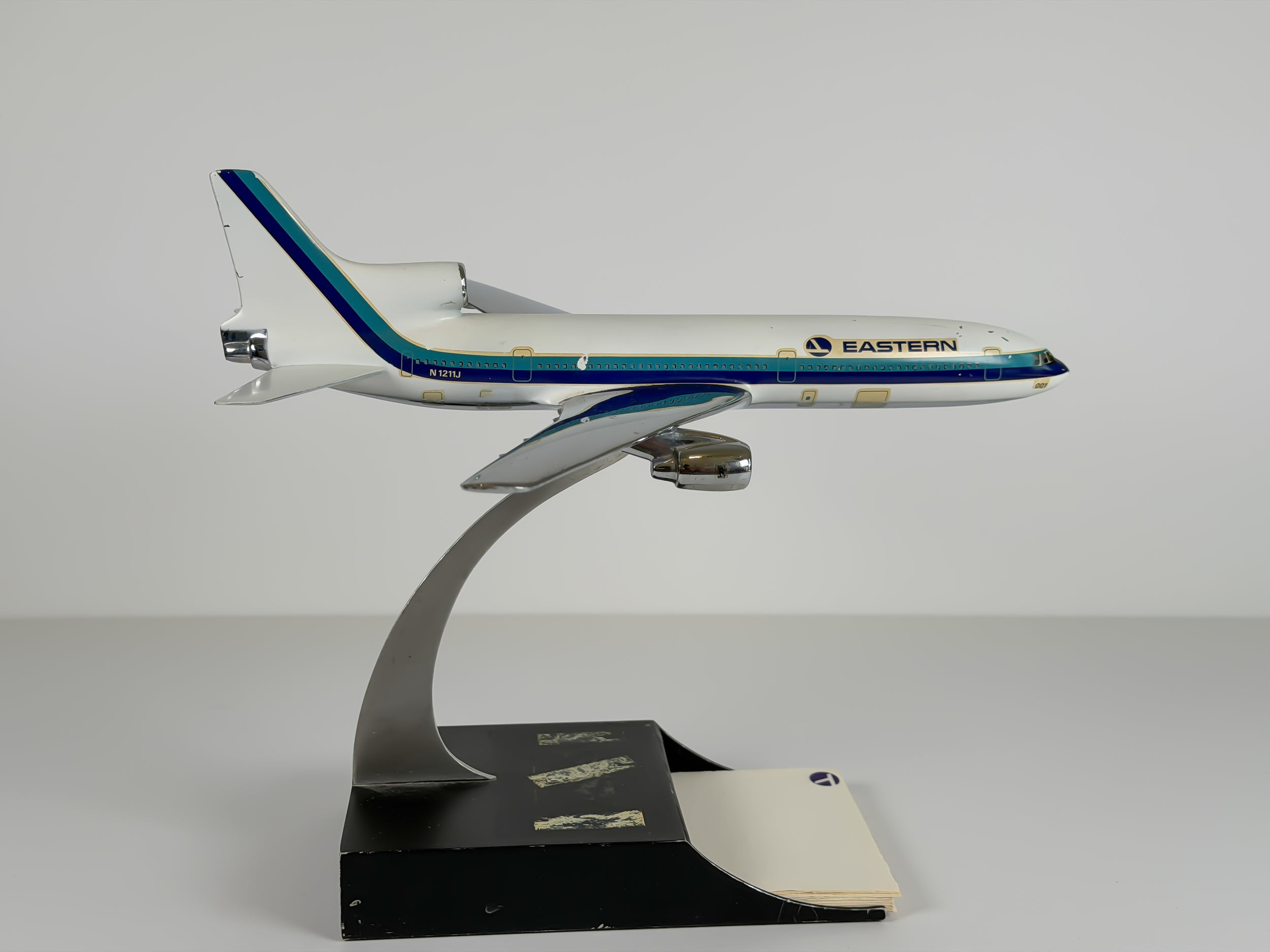 1:200 Eastern Air Lines Lockheed L-1011 (N1211J) - White Hockey Stick | Precise Models
