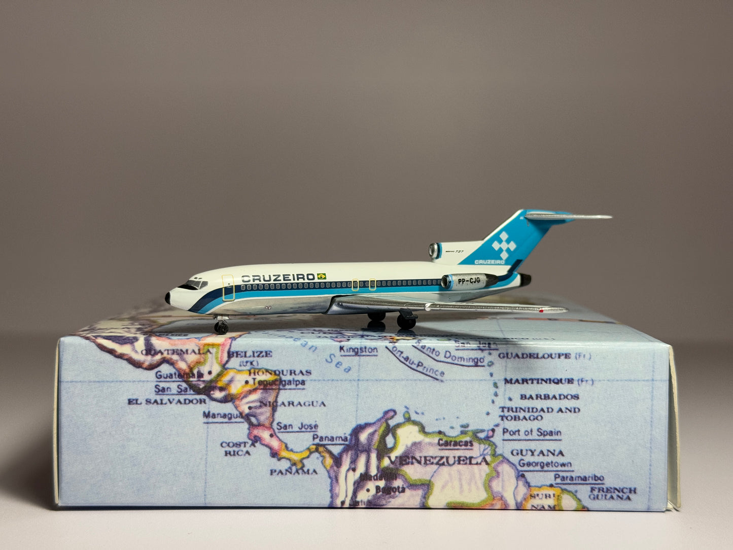 Aeroclassics 1:400 Cruziero Boeing 727-100 PP-CJG 1970s colors AC419966