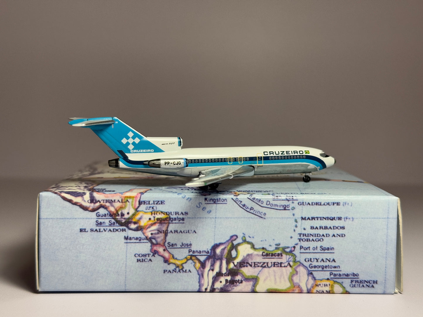 Aeroclassics 1:400 Cruziero Boeing 727-100 PP-CJG 1970s colors AC419966