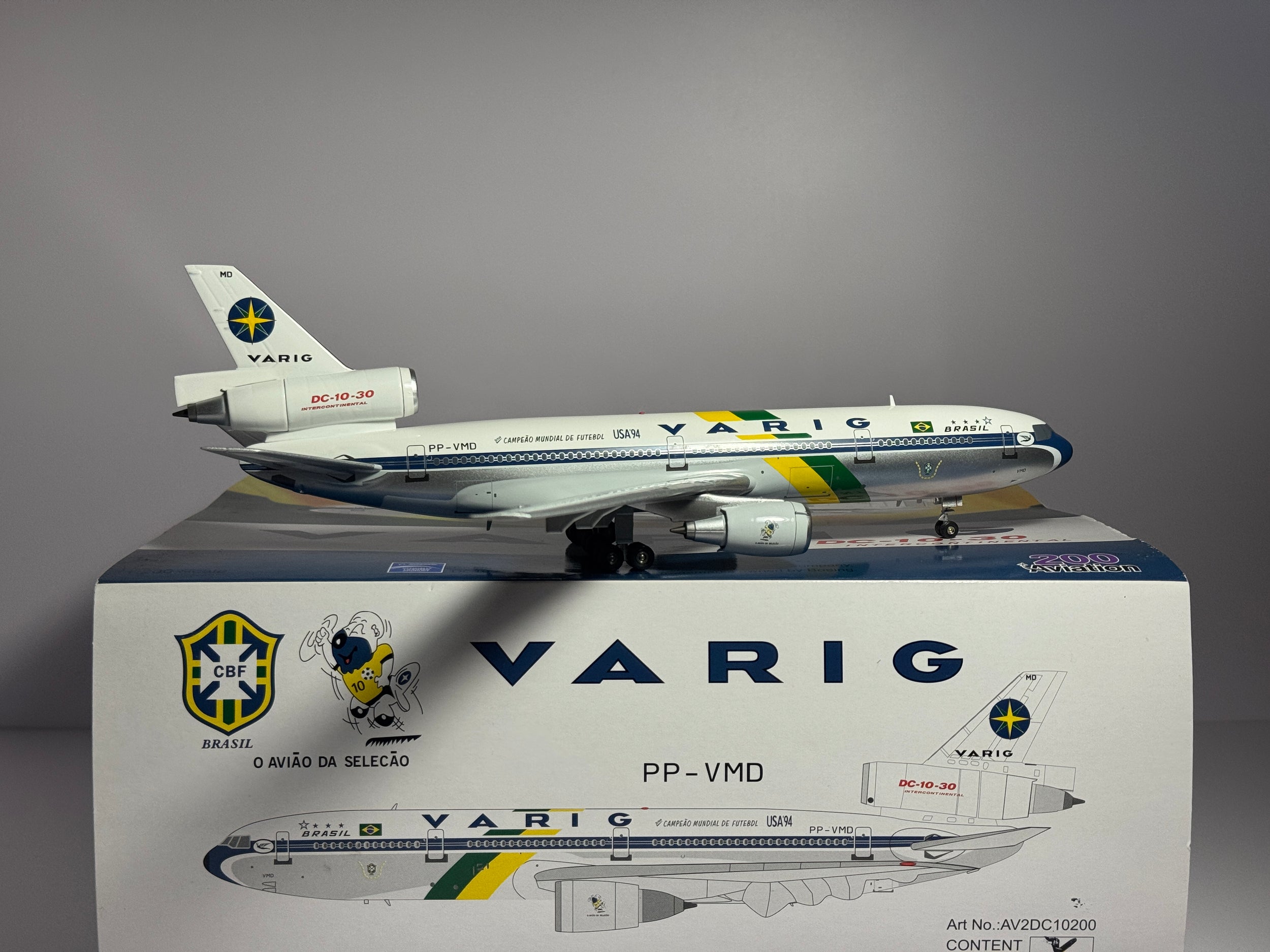 Inflight200 1:200 VARIG Brasil McDonnell Douglas DC-10-30 PP-VMD World Cup scheme IFDC100514PA
