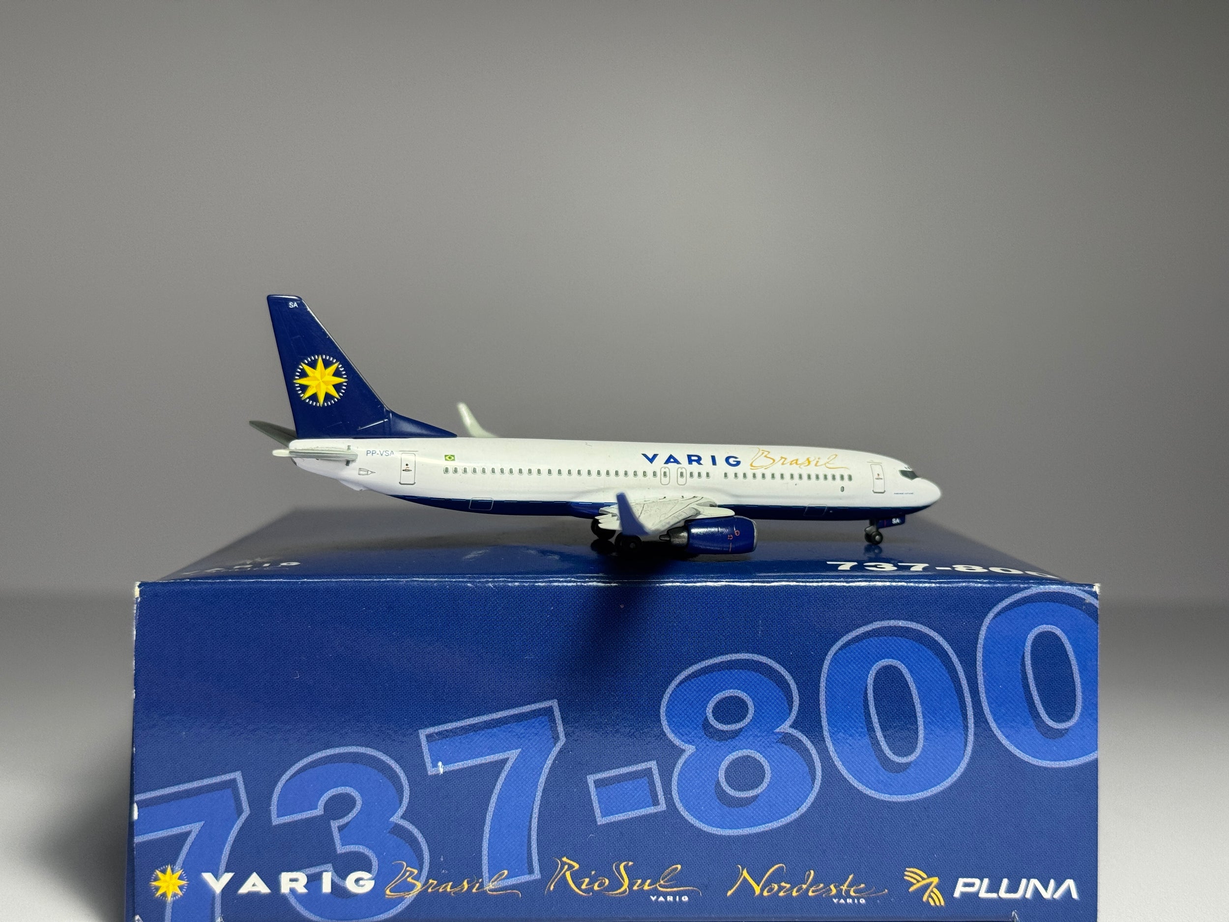 Dragon Wings 1:400 VARIG Boeing 737-800 PP-VSA 55396